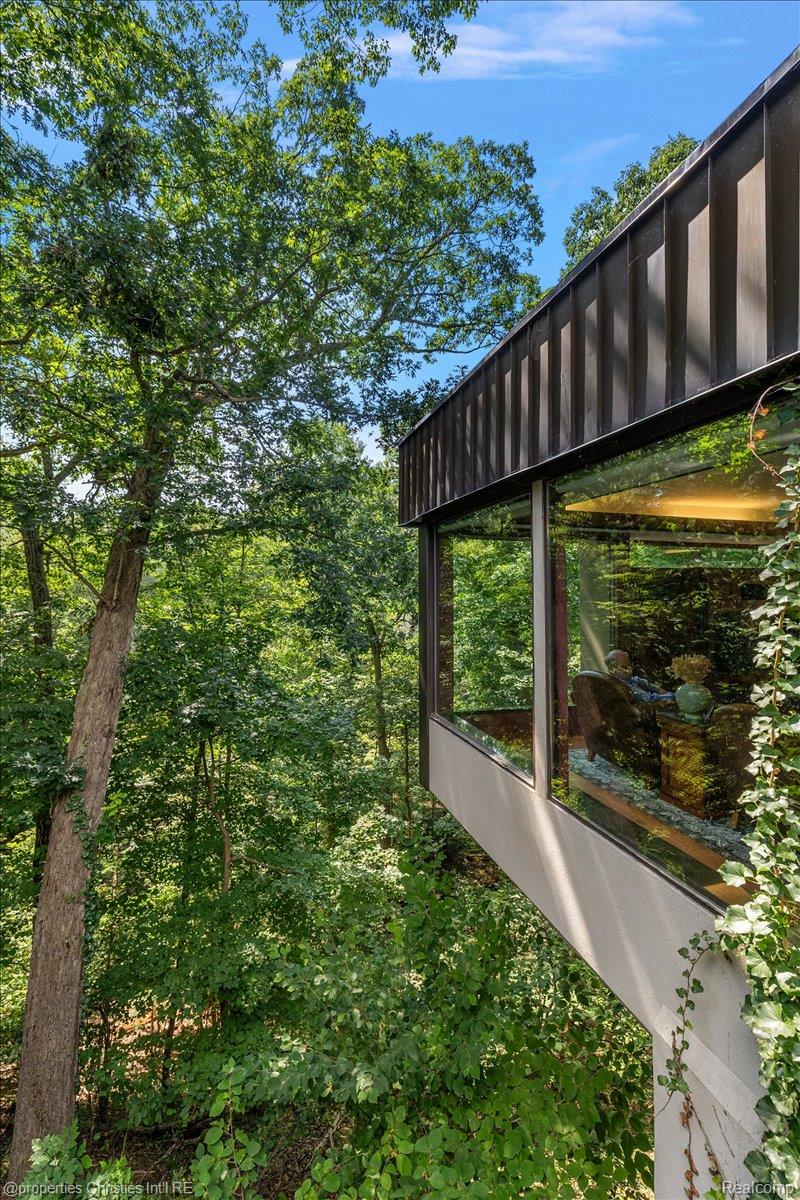 4647 Private Lake Drive