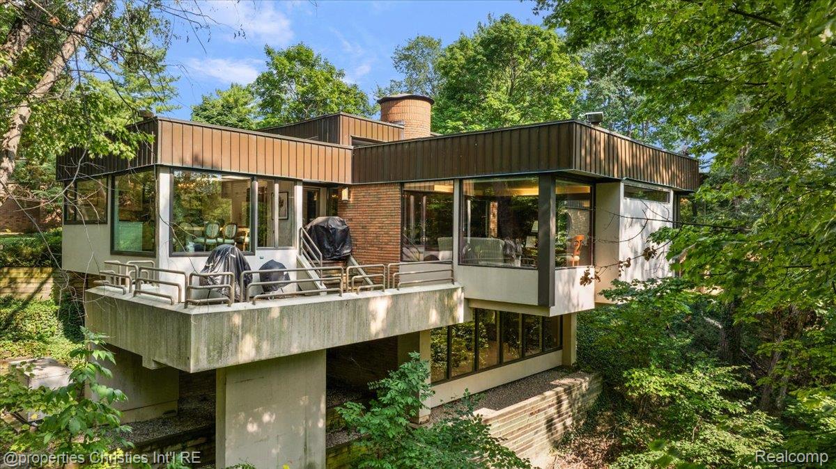 4647 Private Lake Drive