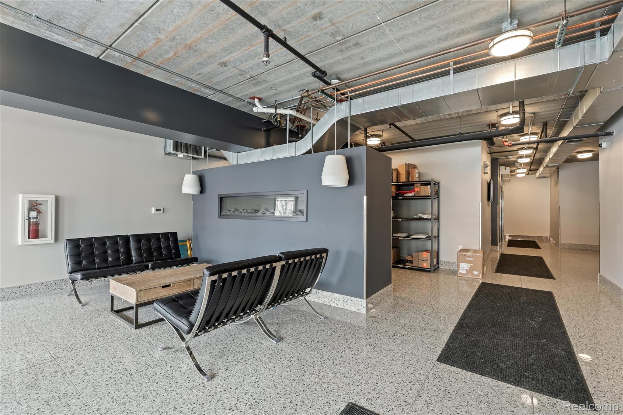 101 Curry Avenue 512