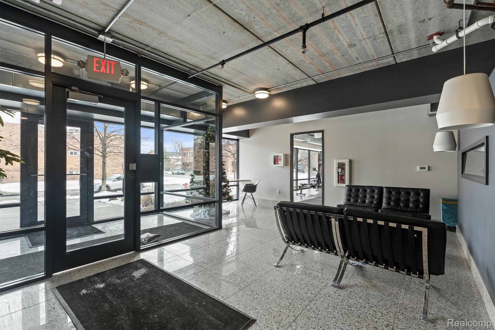 101 Curry Avenue 512