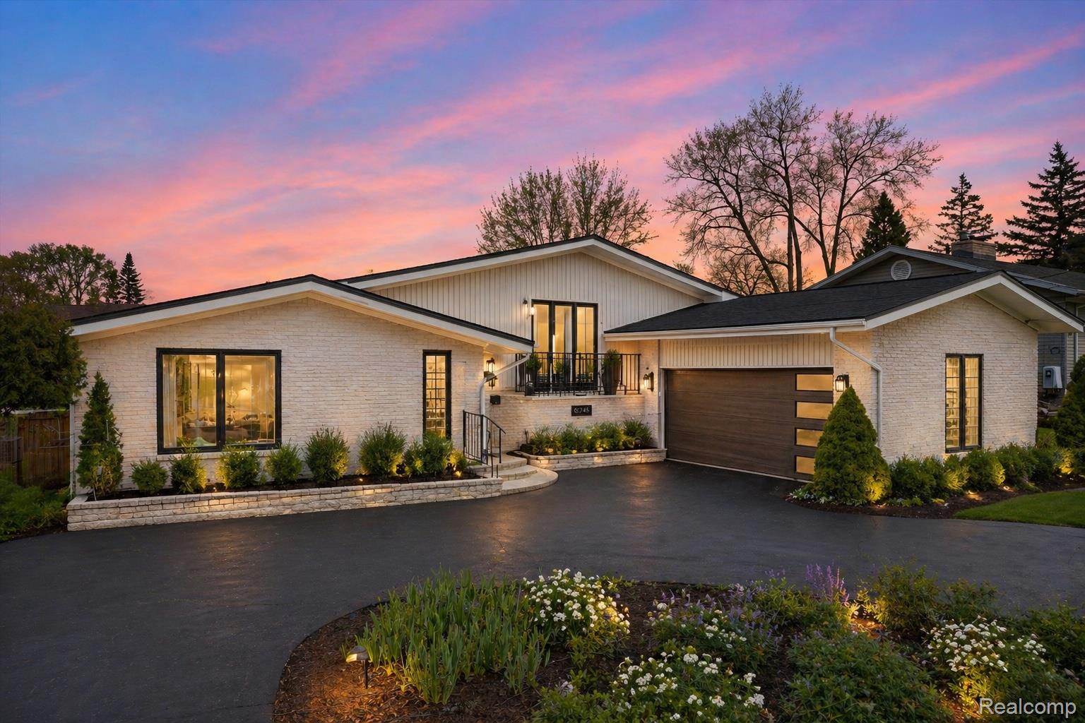 3036 Shawnee Lane