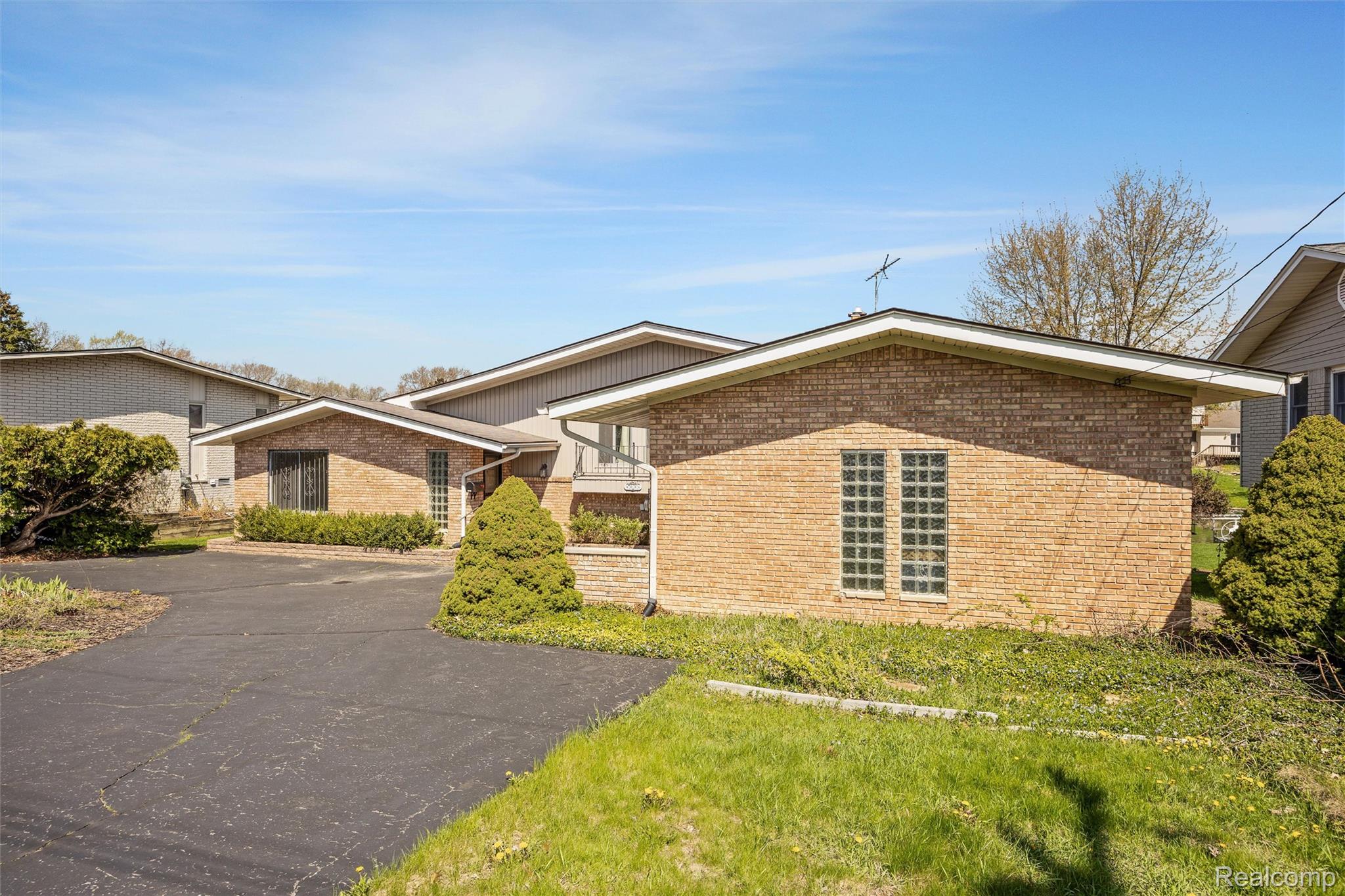 3036 Shawnee Lane