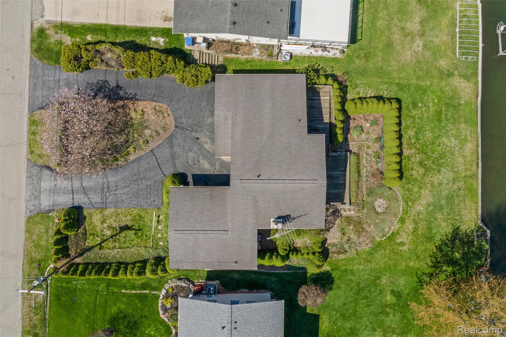 3036 Shawnee Lane