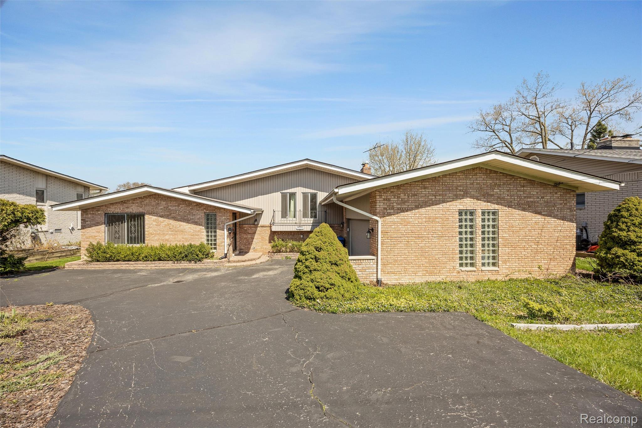 3036 Shawnee Lane