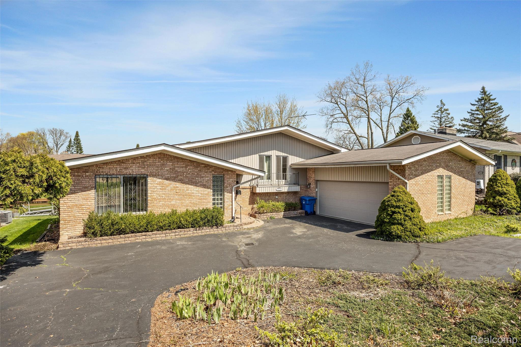 3036 Shawnee Lane