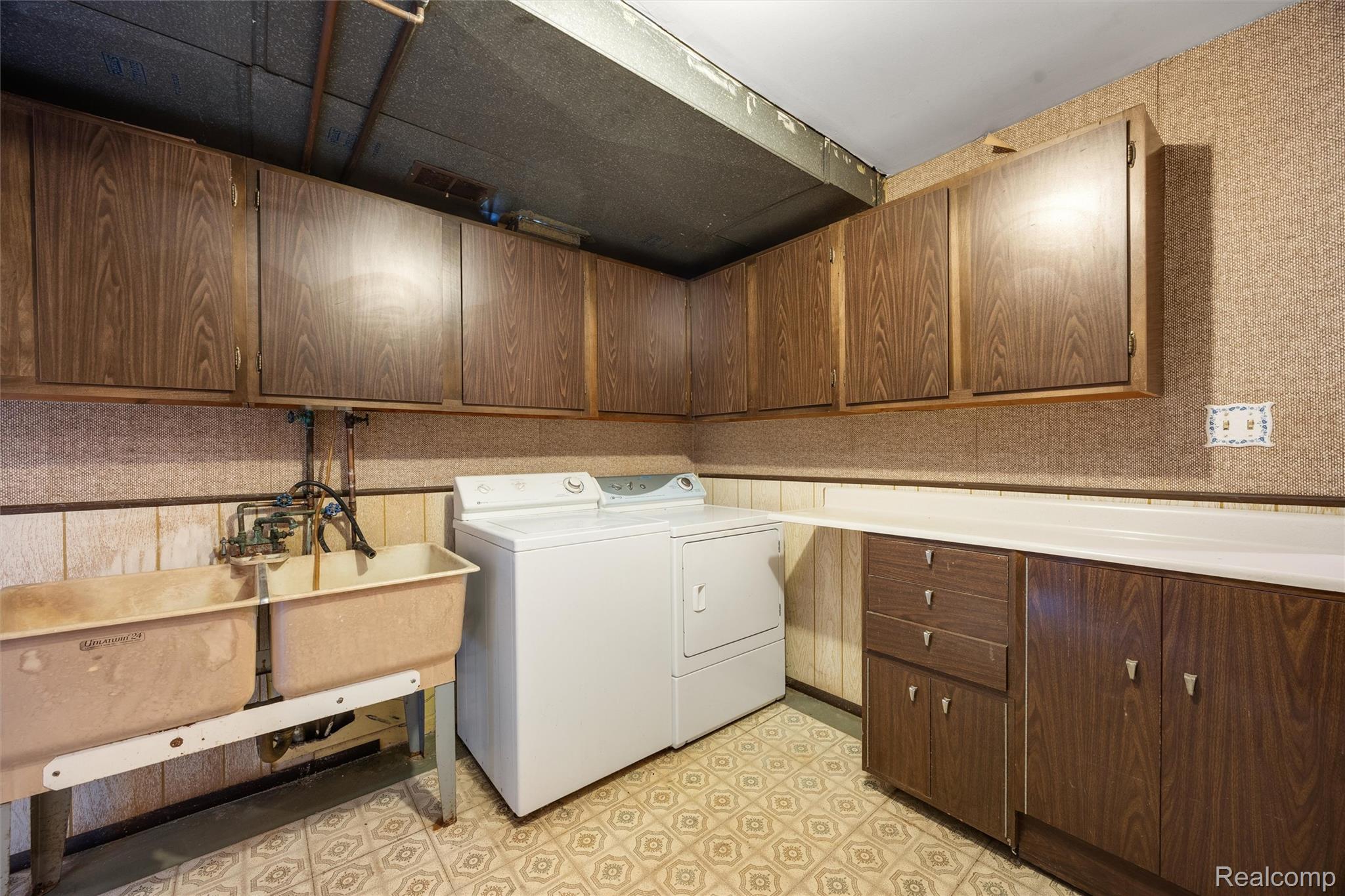 3036 Shawnee Lane