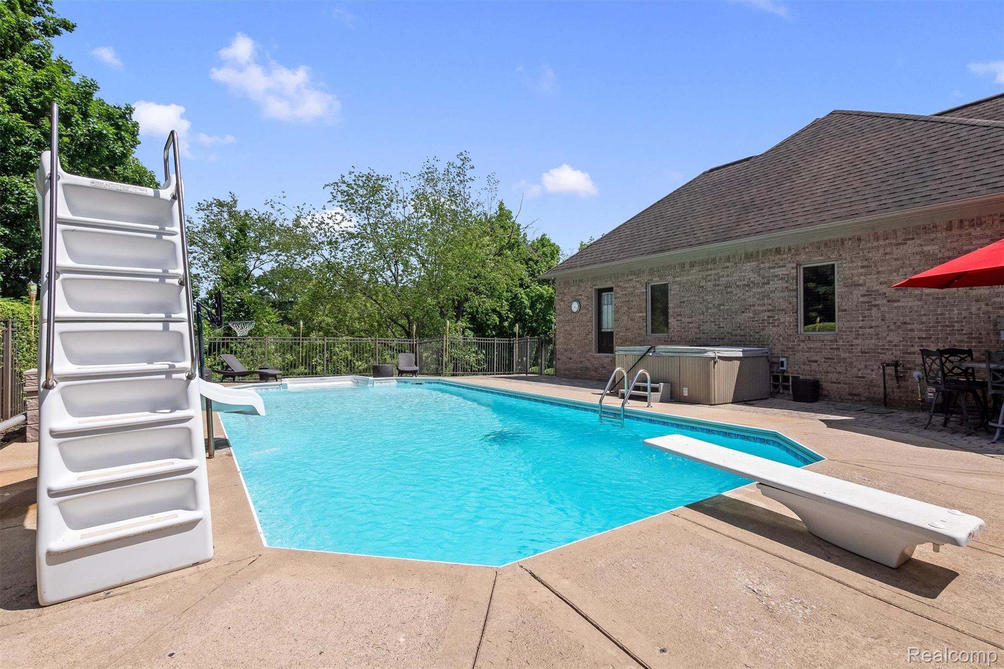 68960 Silver Fox Lane