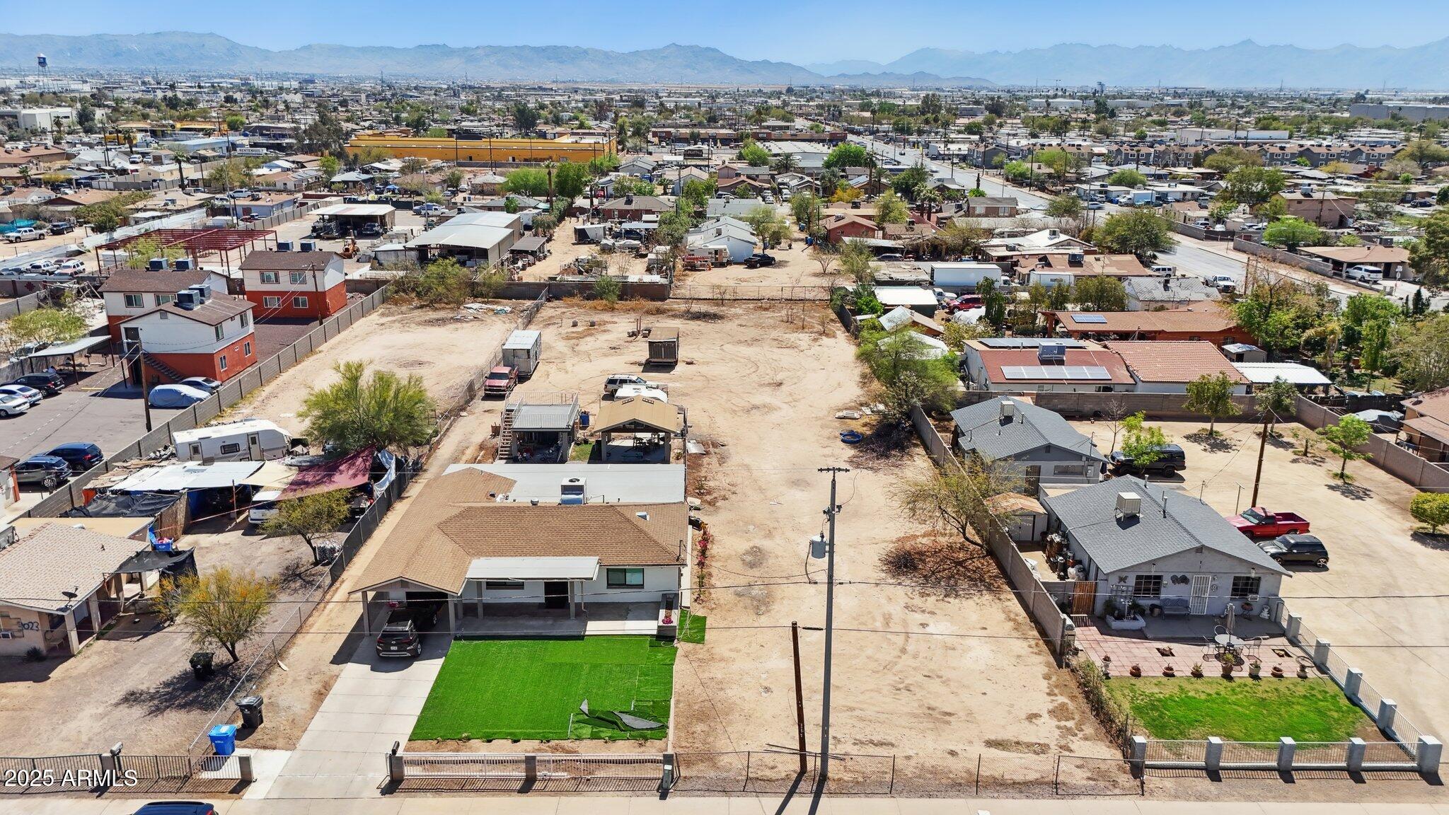 3033 W FILLMORE Street, -
