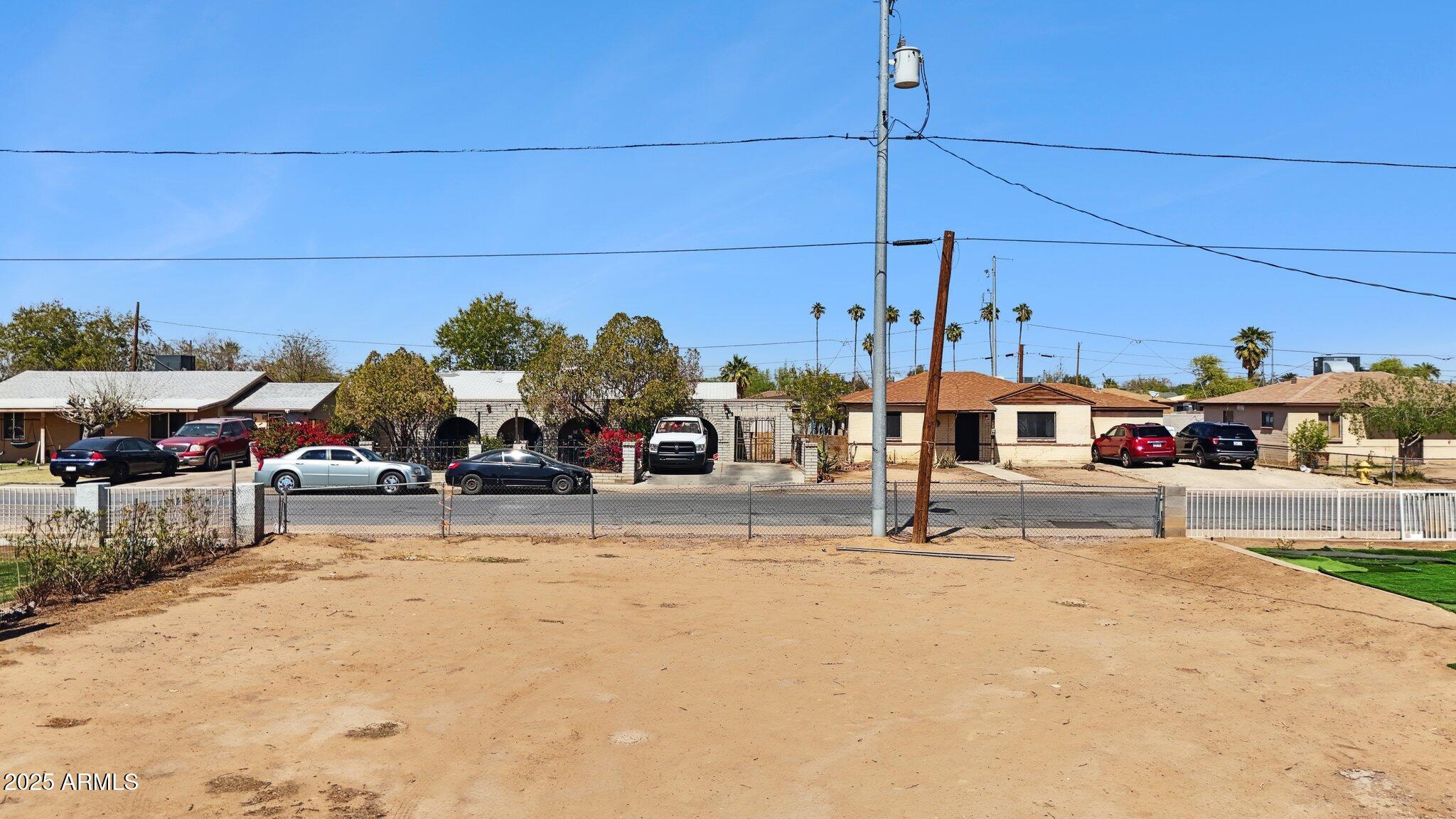 3033 W FILLMORE Street, -