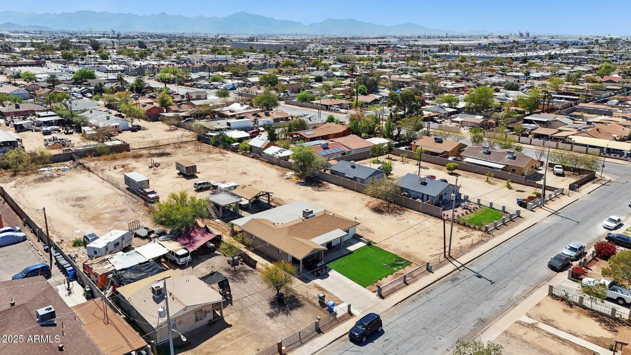 3033 W FILLMORE Street, -