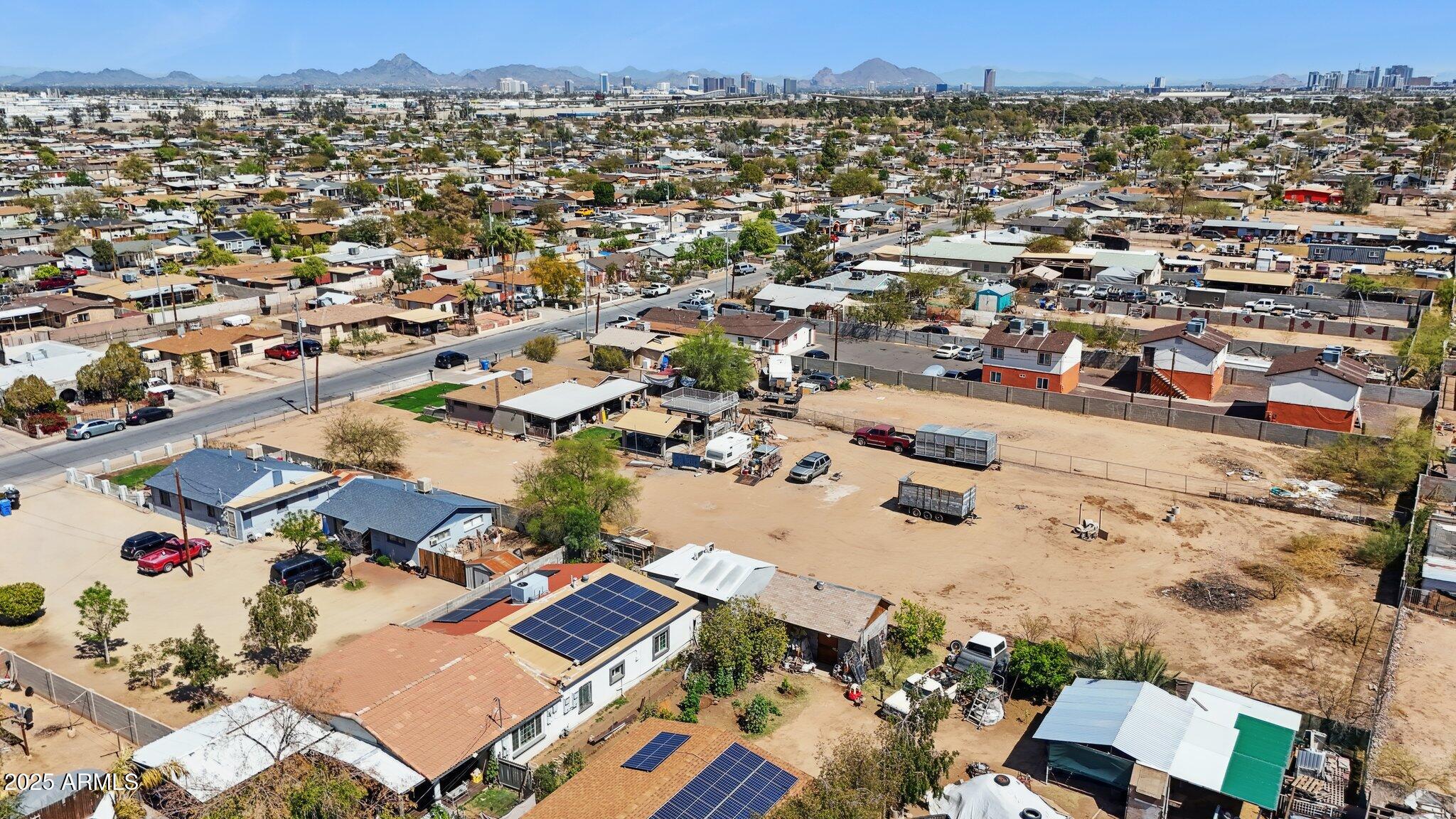 3033 W FILLMORE Street, -
