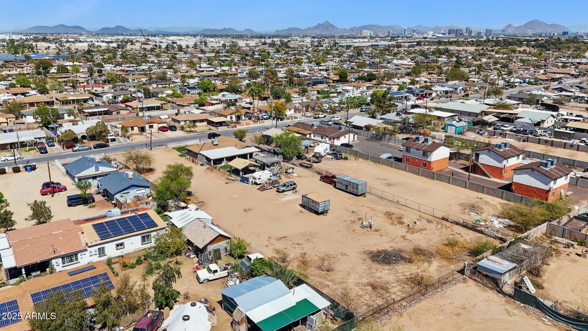 3033 W FILLMORE Street, -