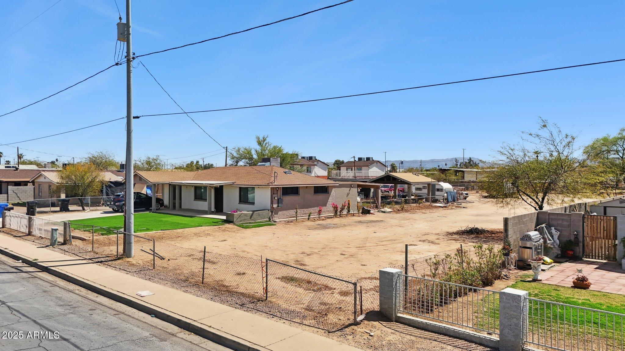 3033 W FILLMORE Street, -
