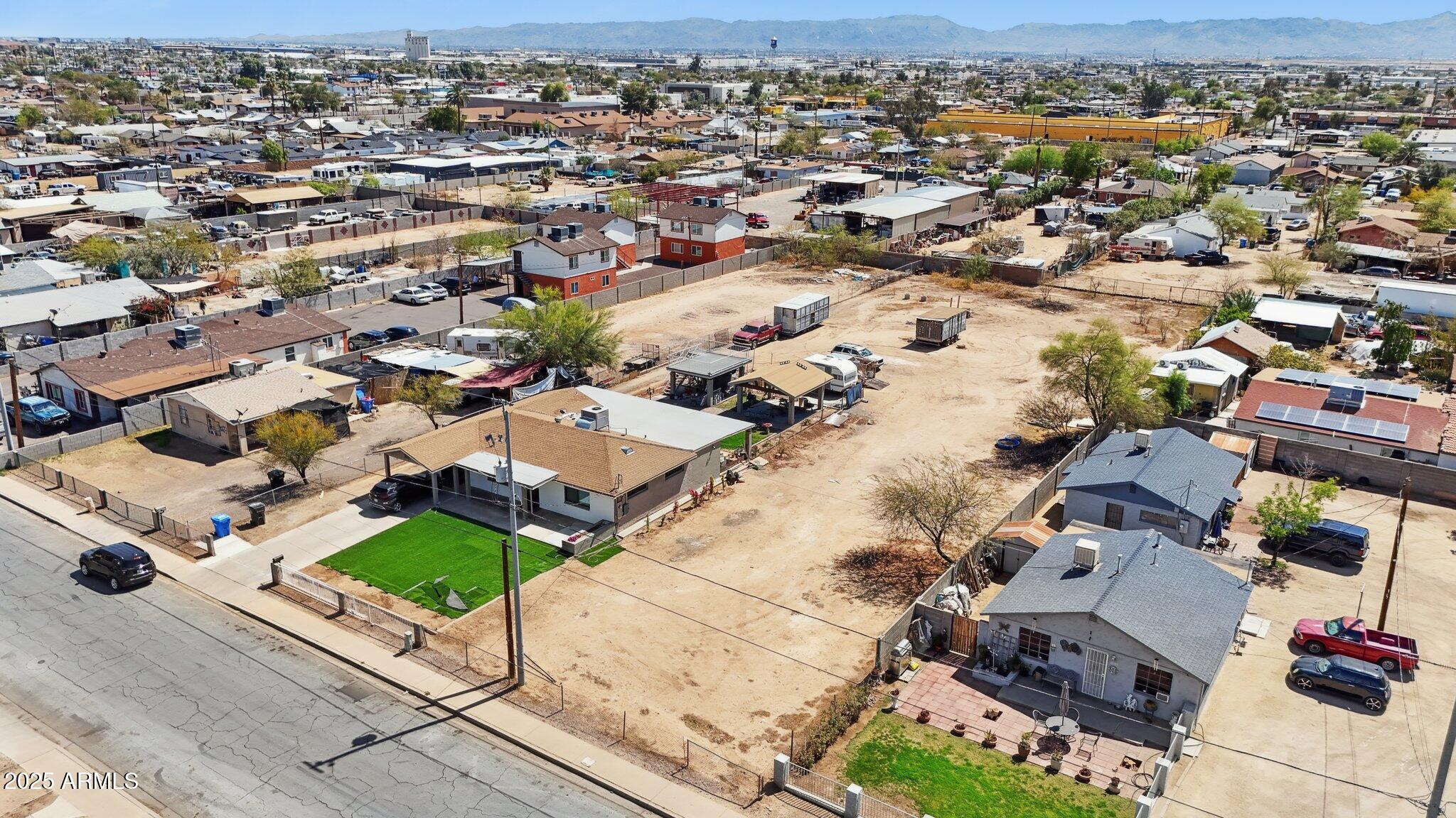 3033 W FILLMORE Street, -