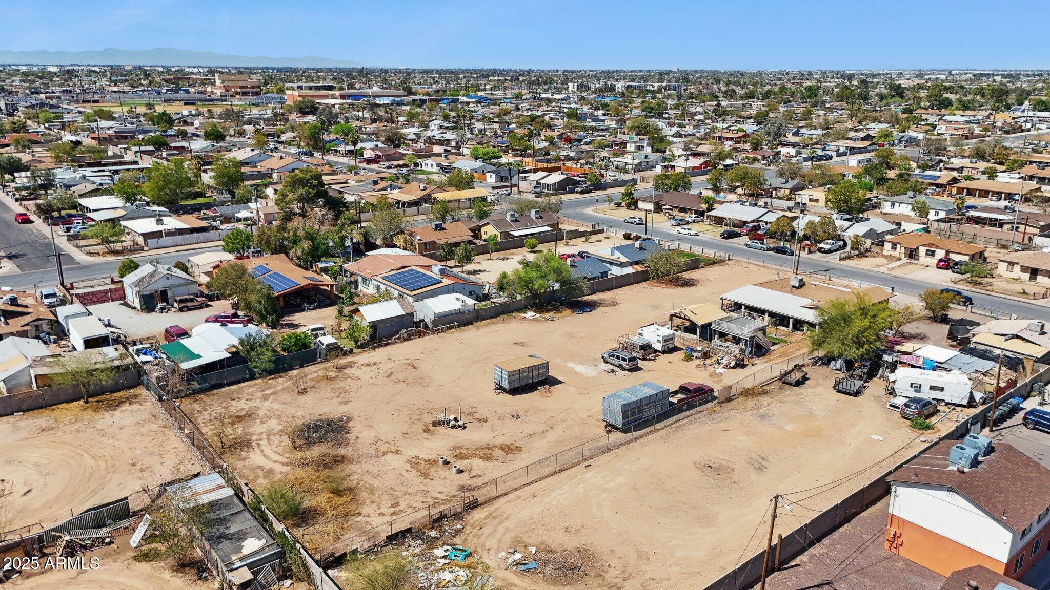 3033 W FILLMORE Street, -