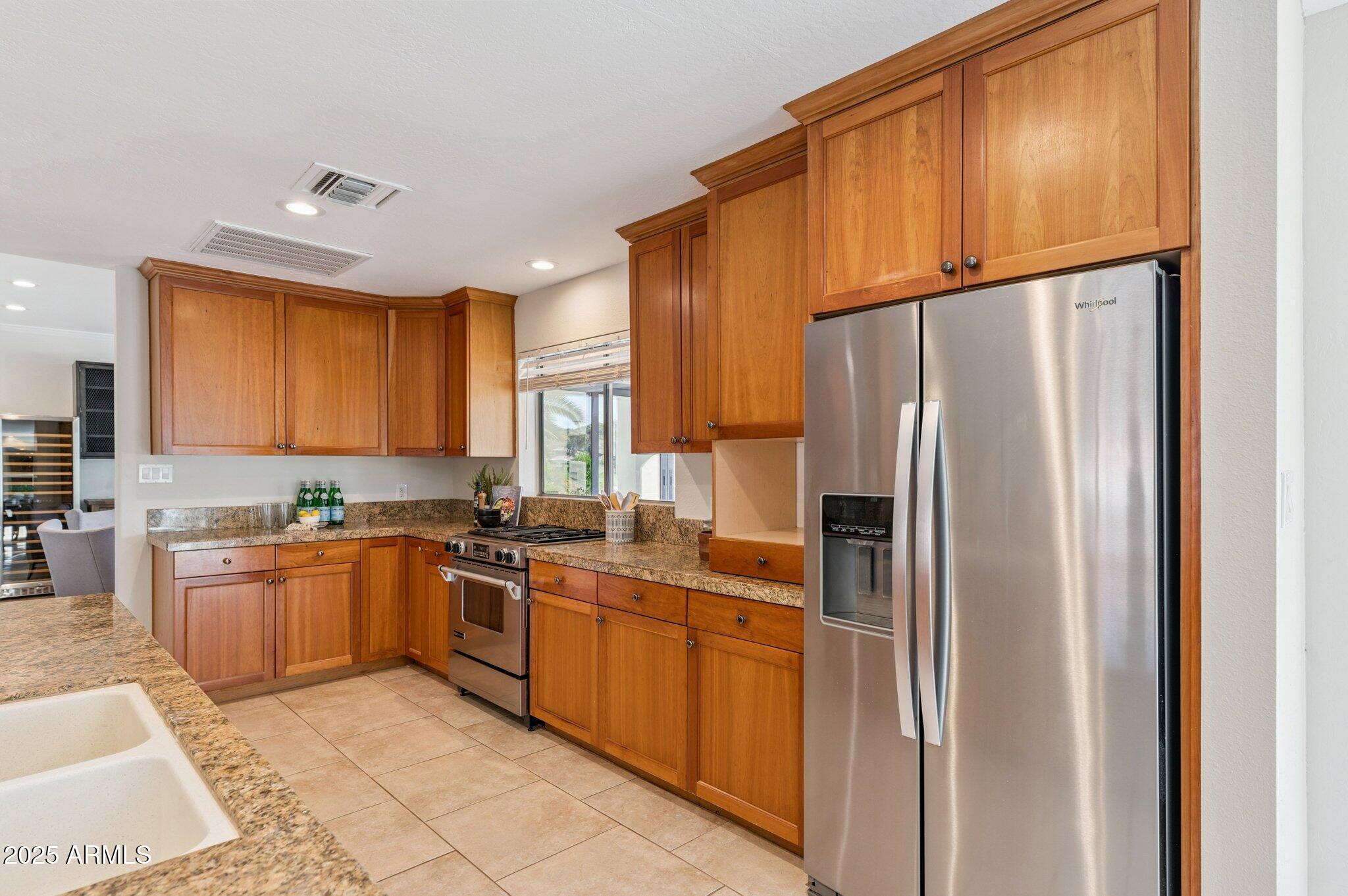 702 W MOON VALLEY Drive
