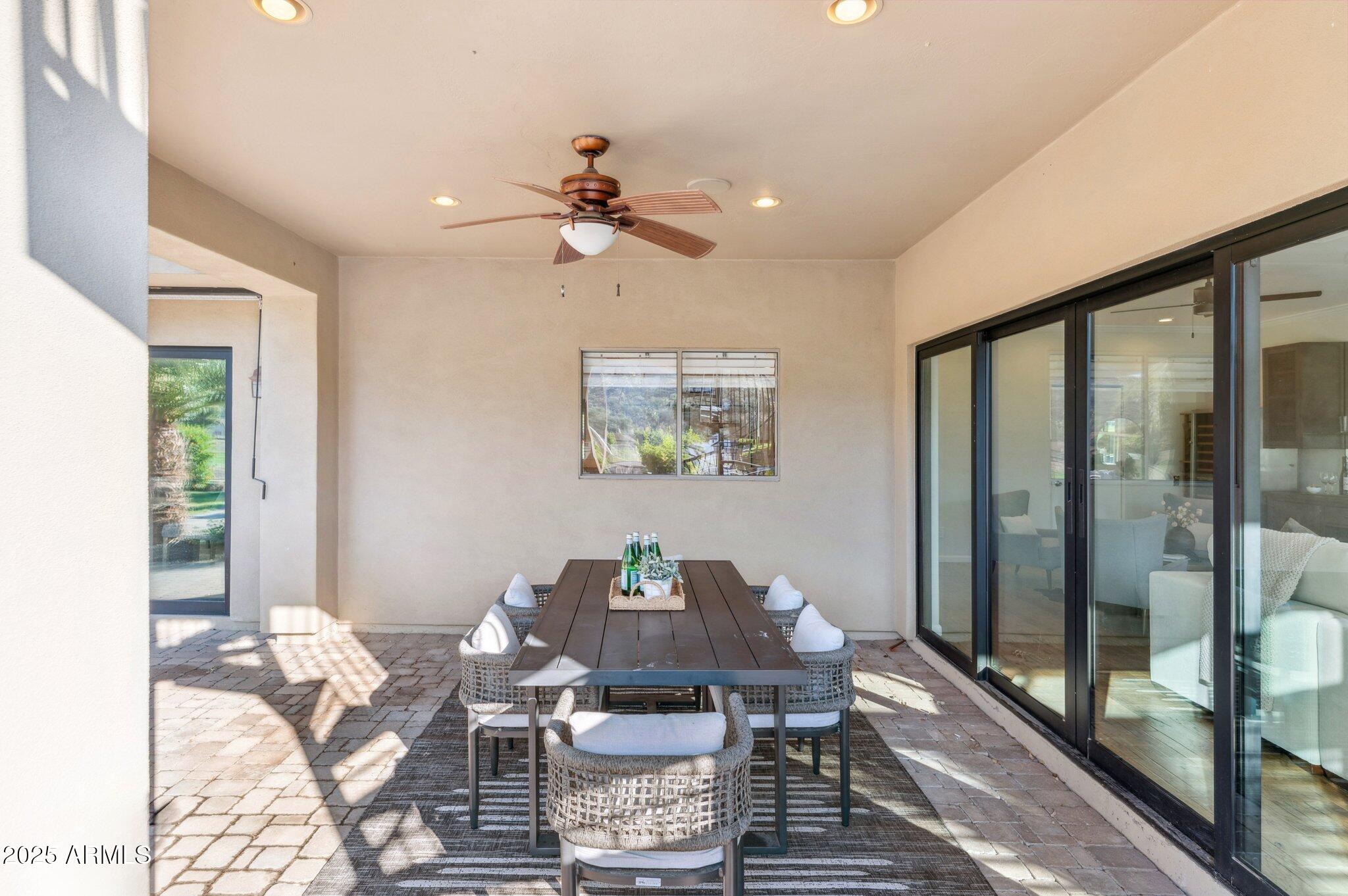 702 W MOON VALLEY Drive