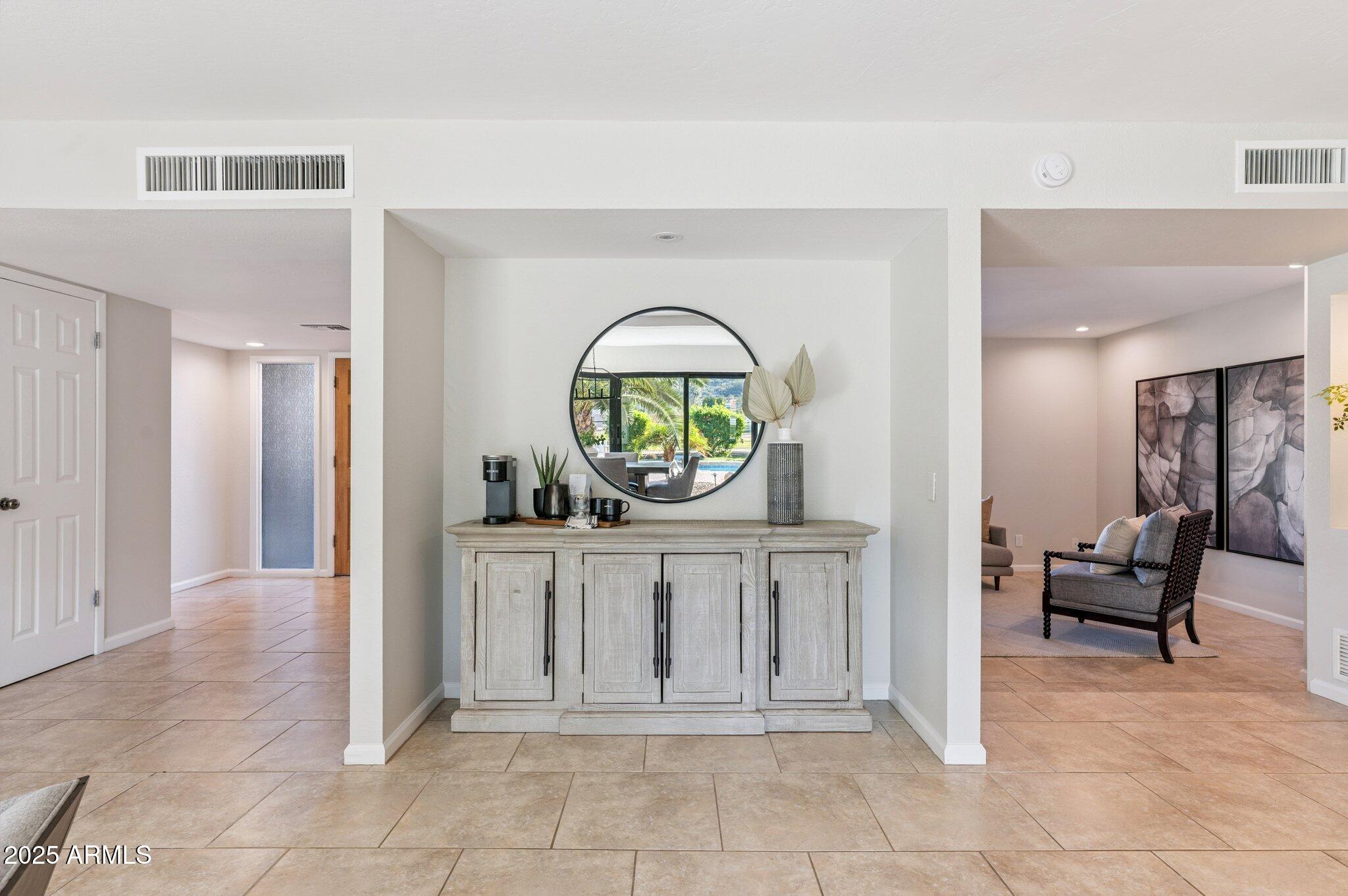 702 W MOON VALLEY Drive