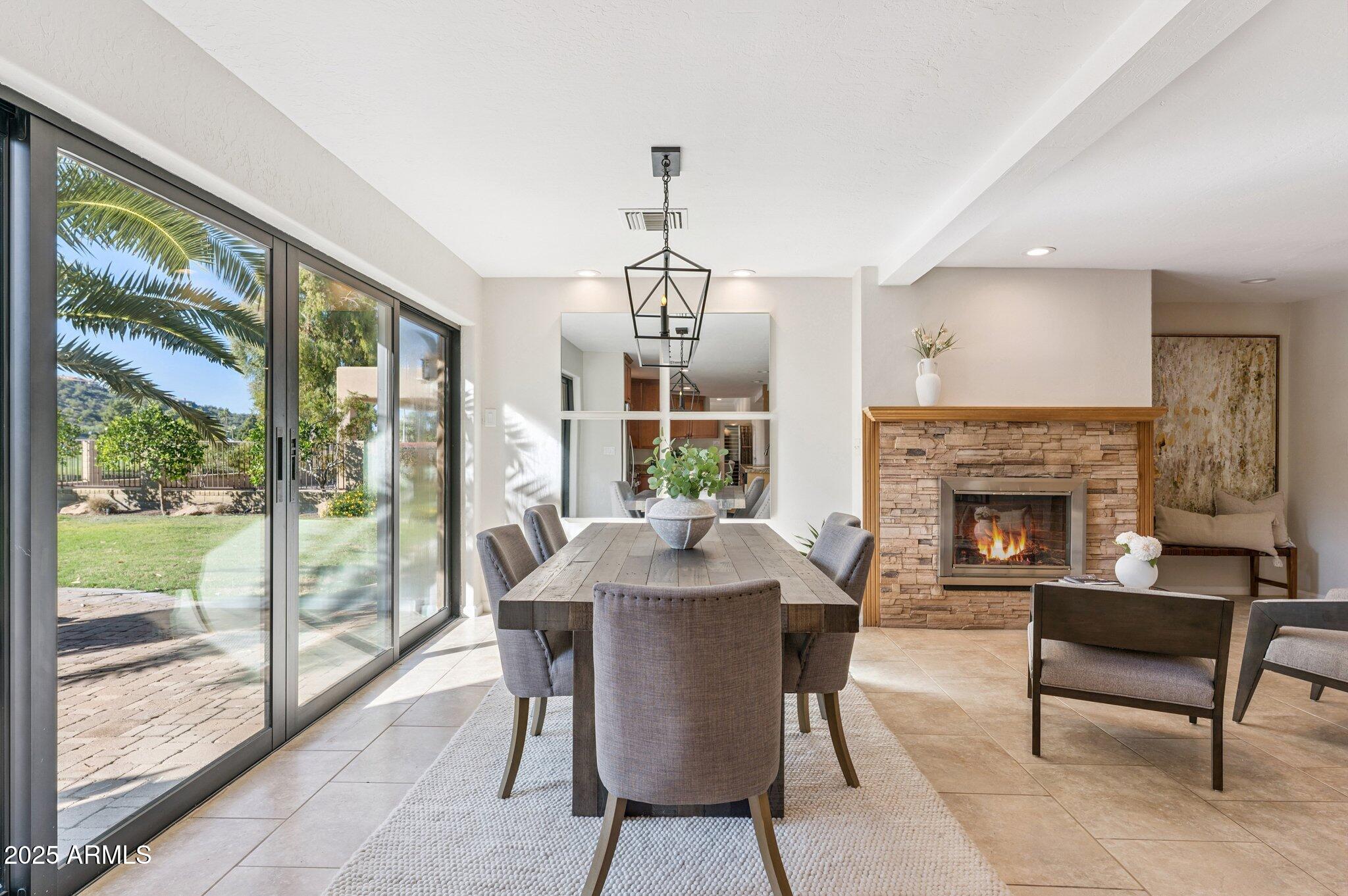 702 W MOON VALLEY Drive