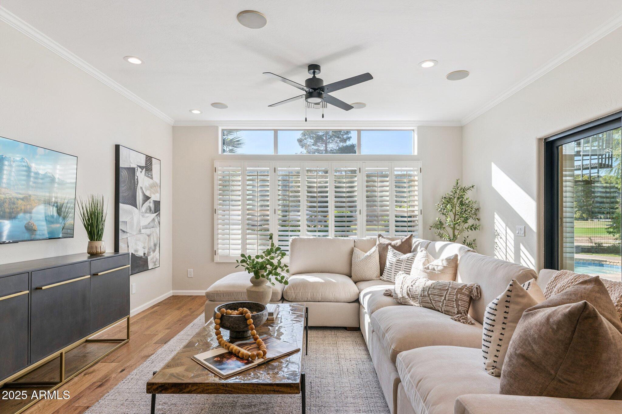702 W MOON VALLEY Drive