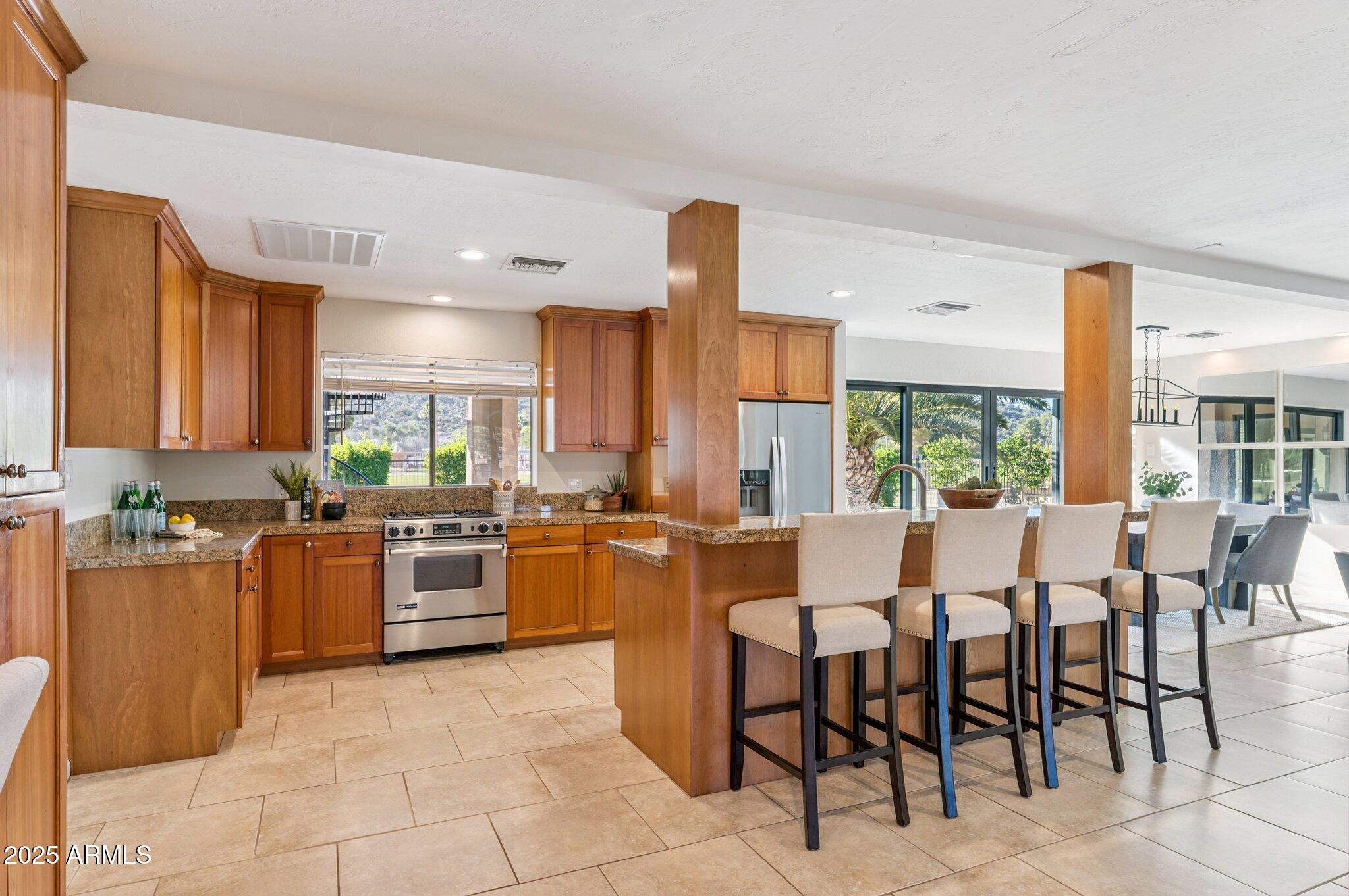 702 W MOON VALLEY Drive