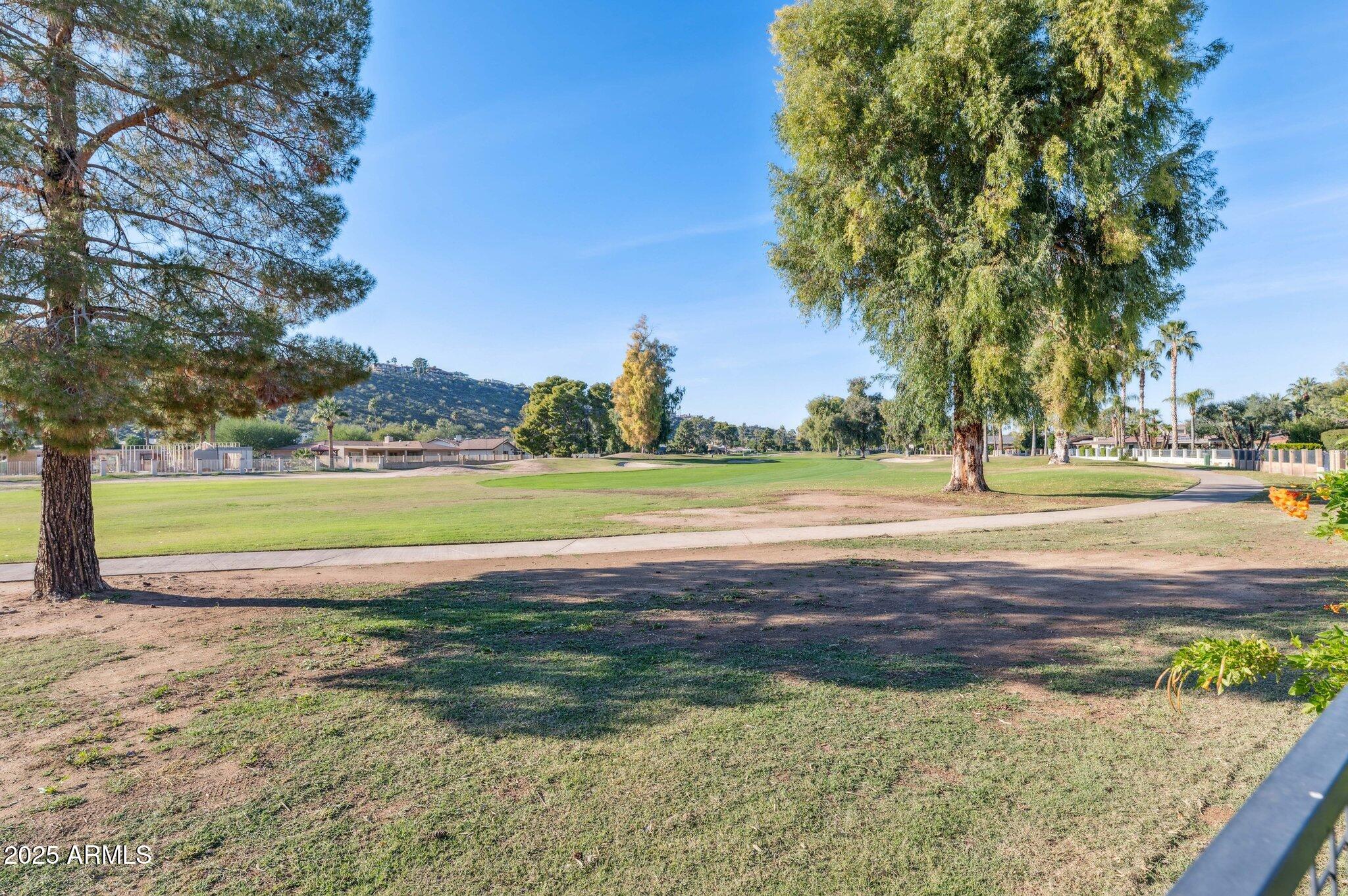 702 W MOON VALLEY Drive