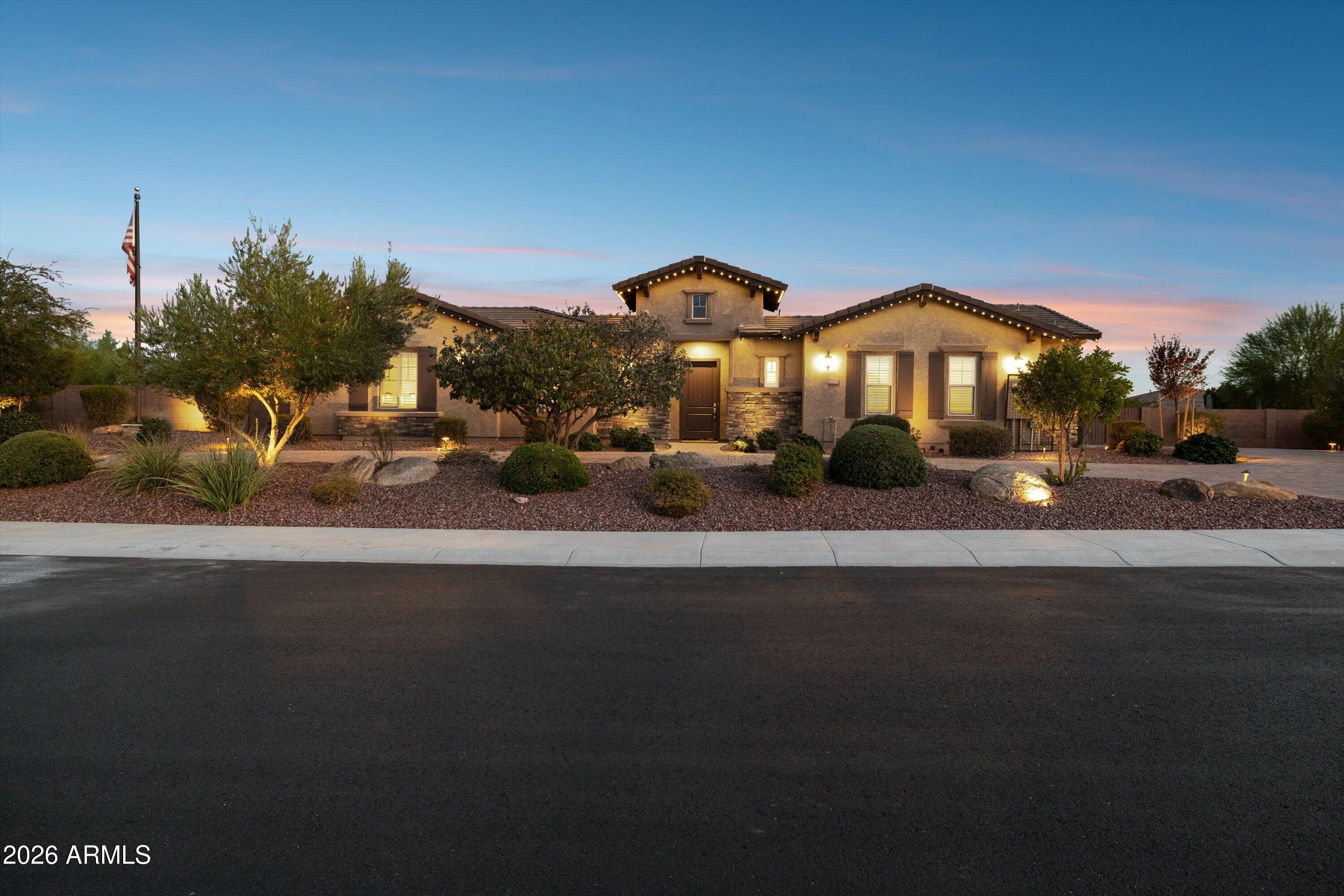 7551 W SAGUARO PARK Lane