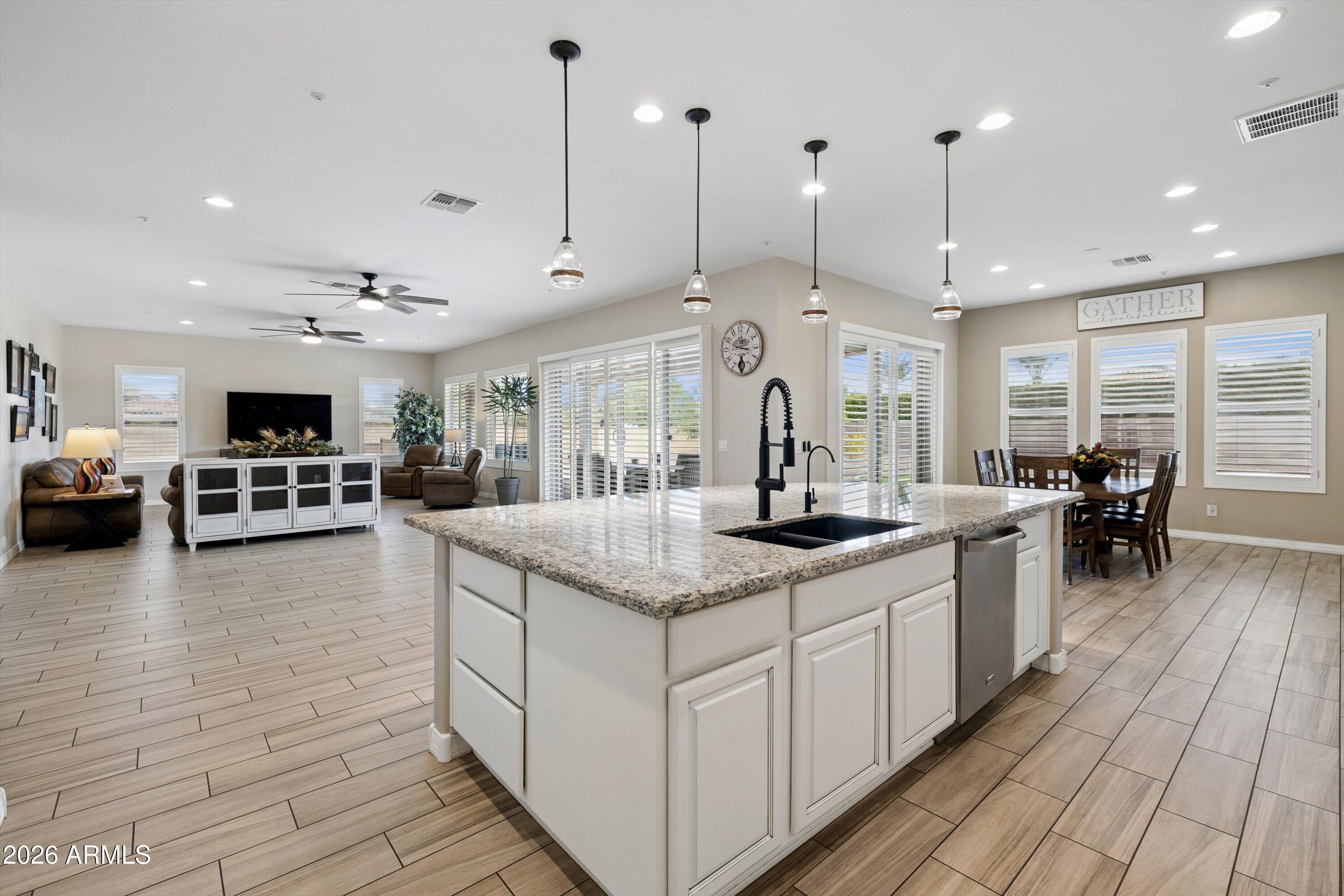 7551 W SAGUARO PARK Lane