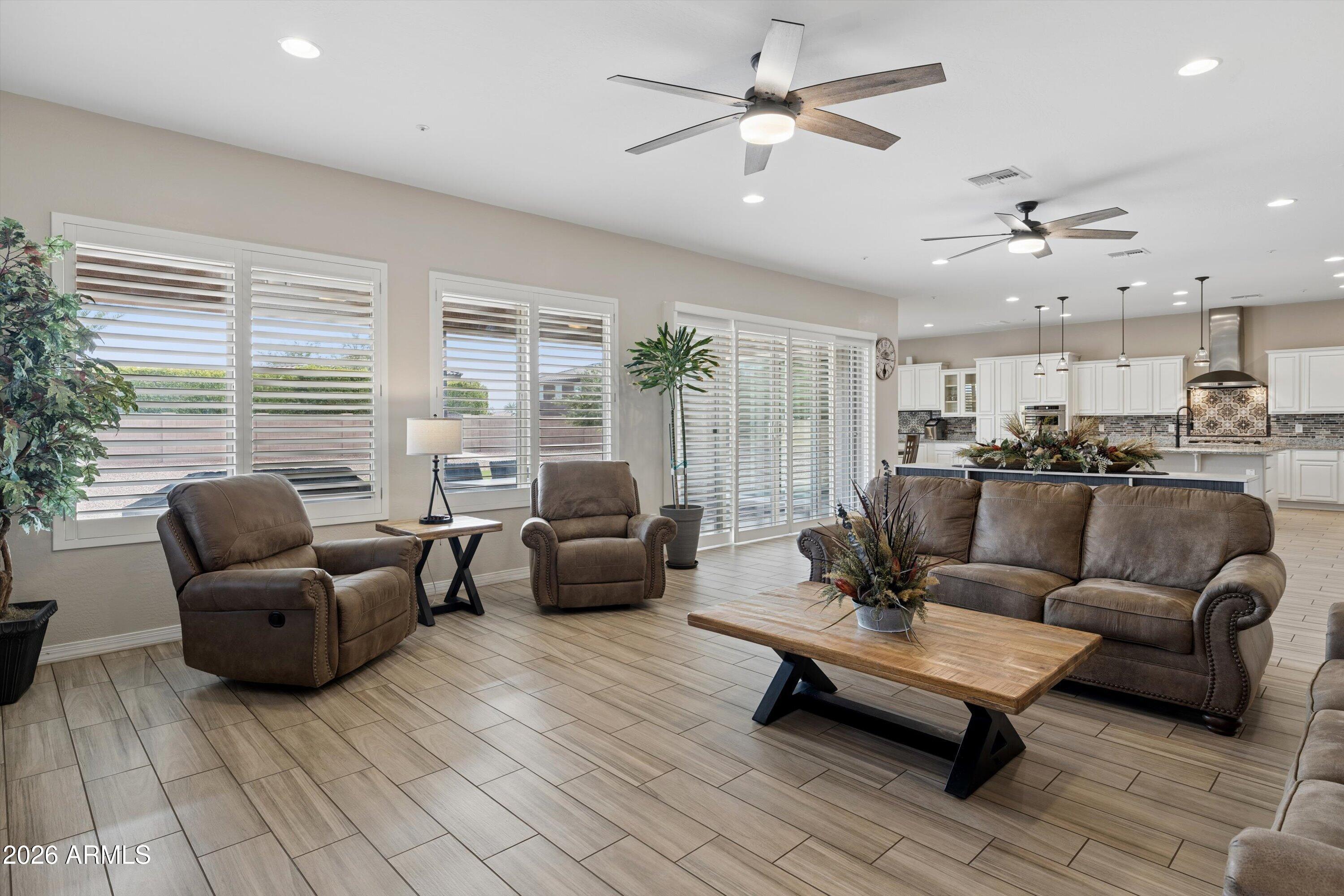 7551 W SAGUARO PARK Lane