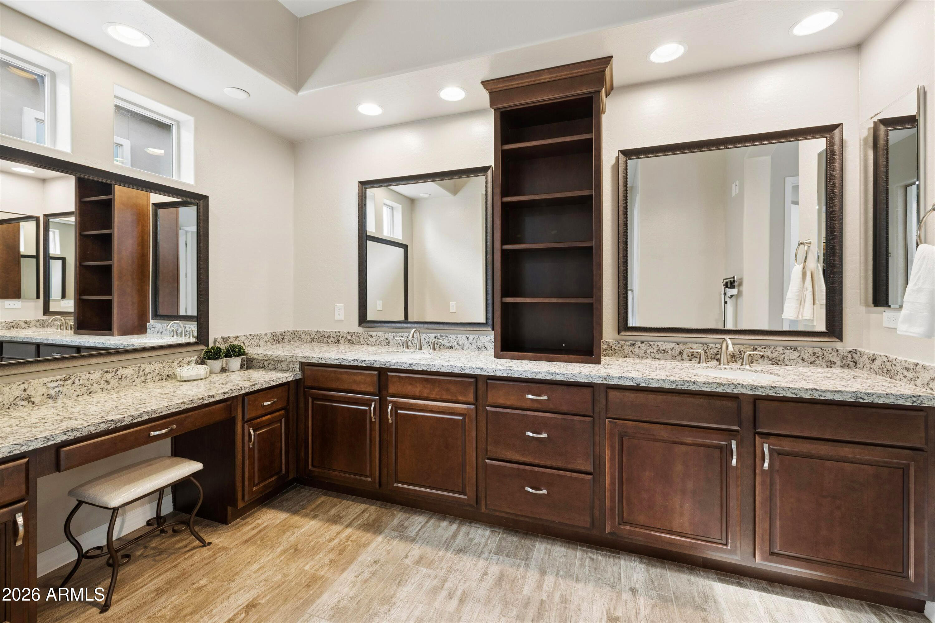 7550 W QUESTA Drive