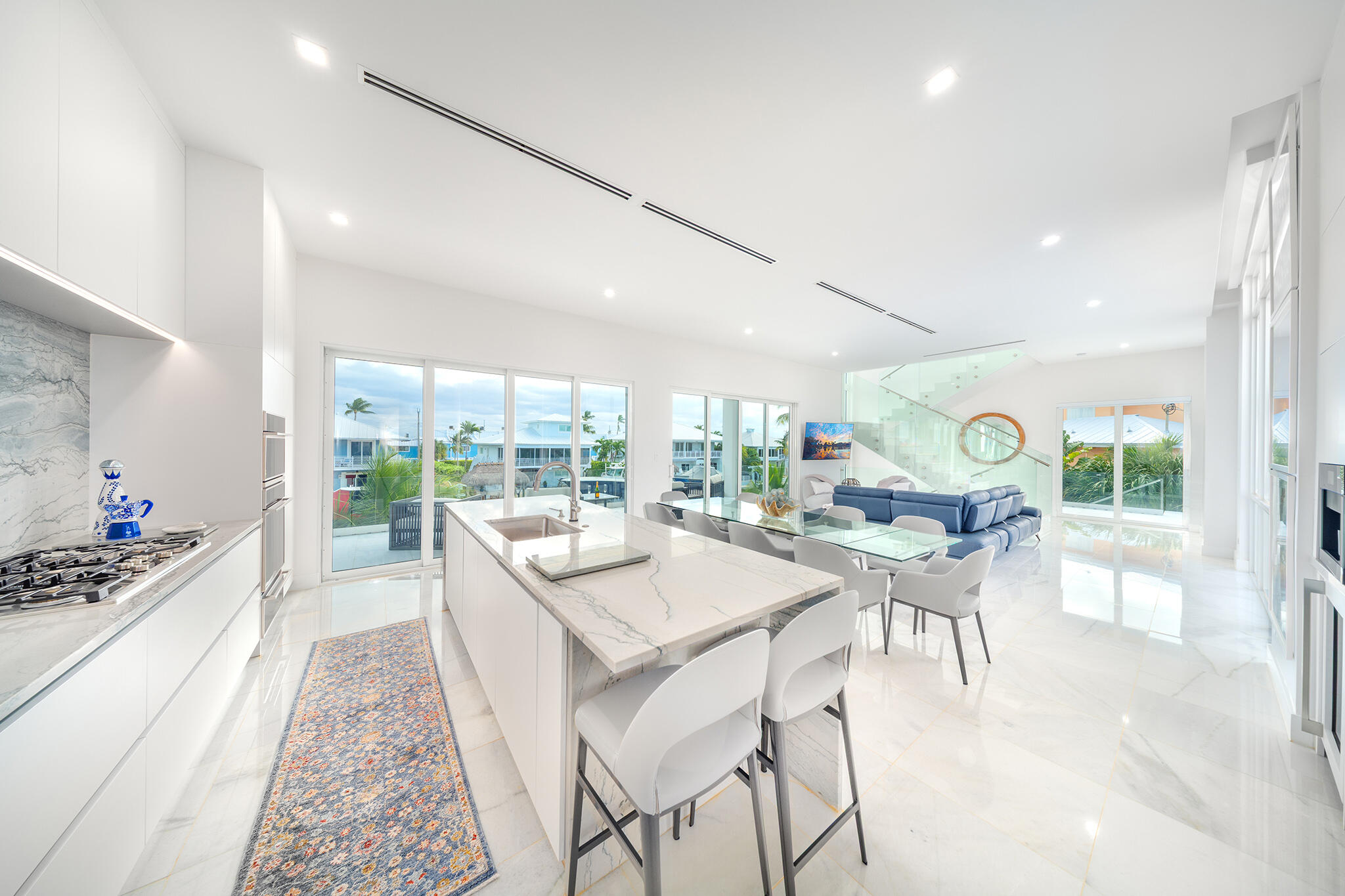 113 Court Contessa