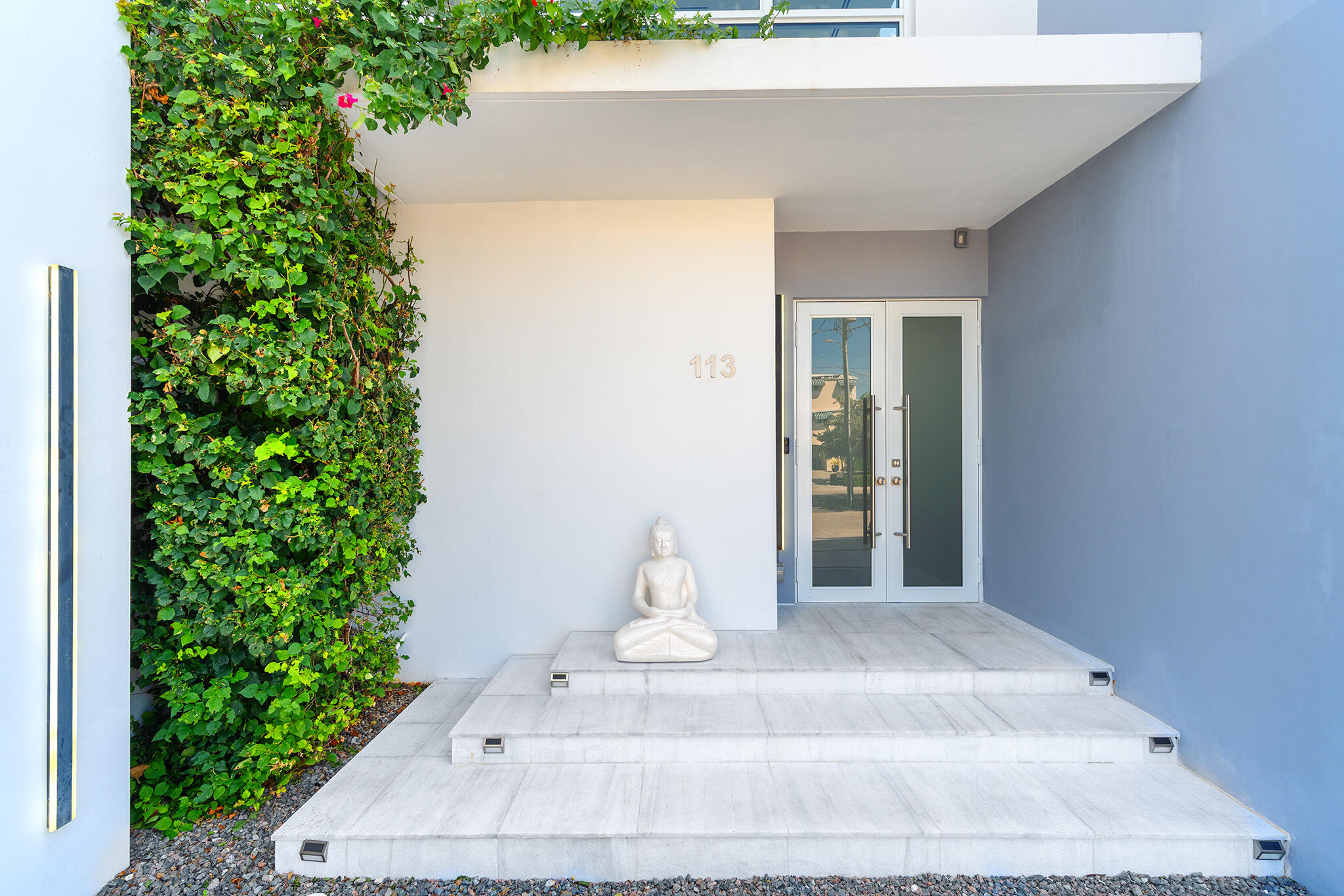113 Court Contessa