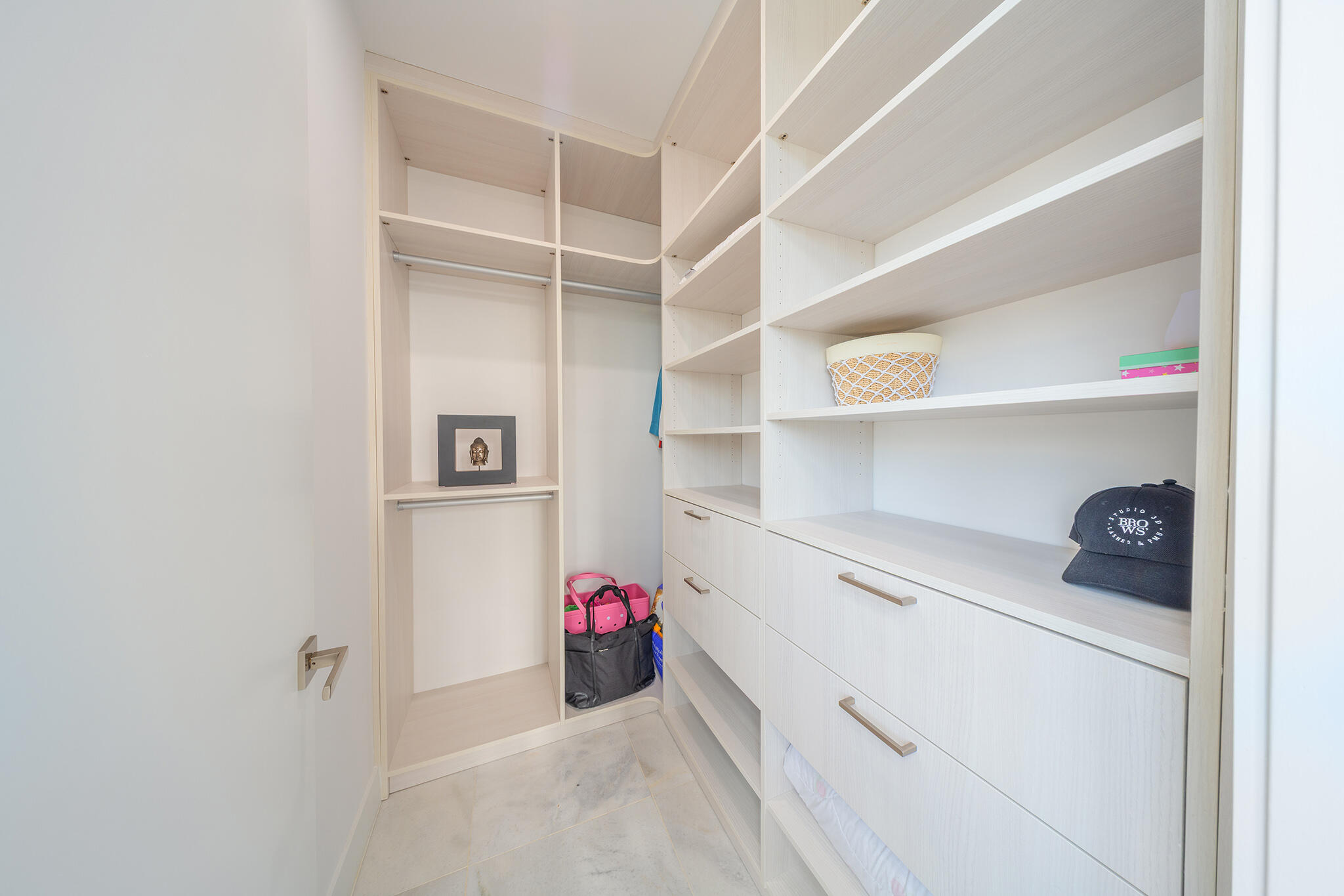 113 Court Contessa