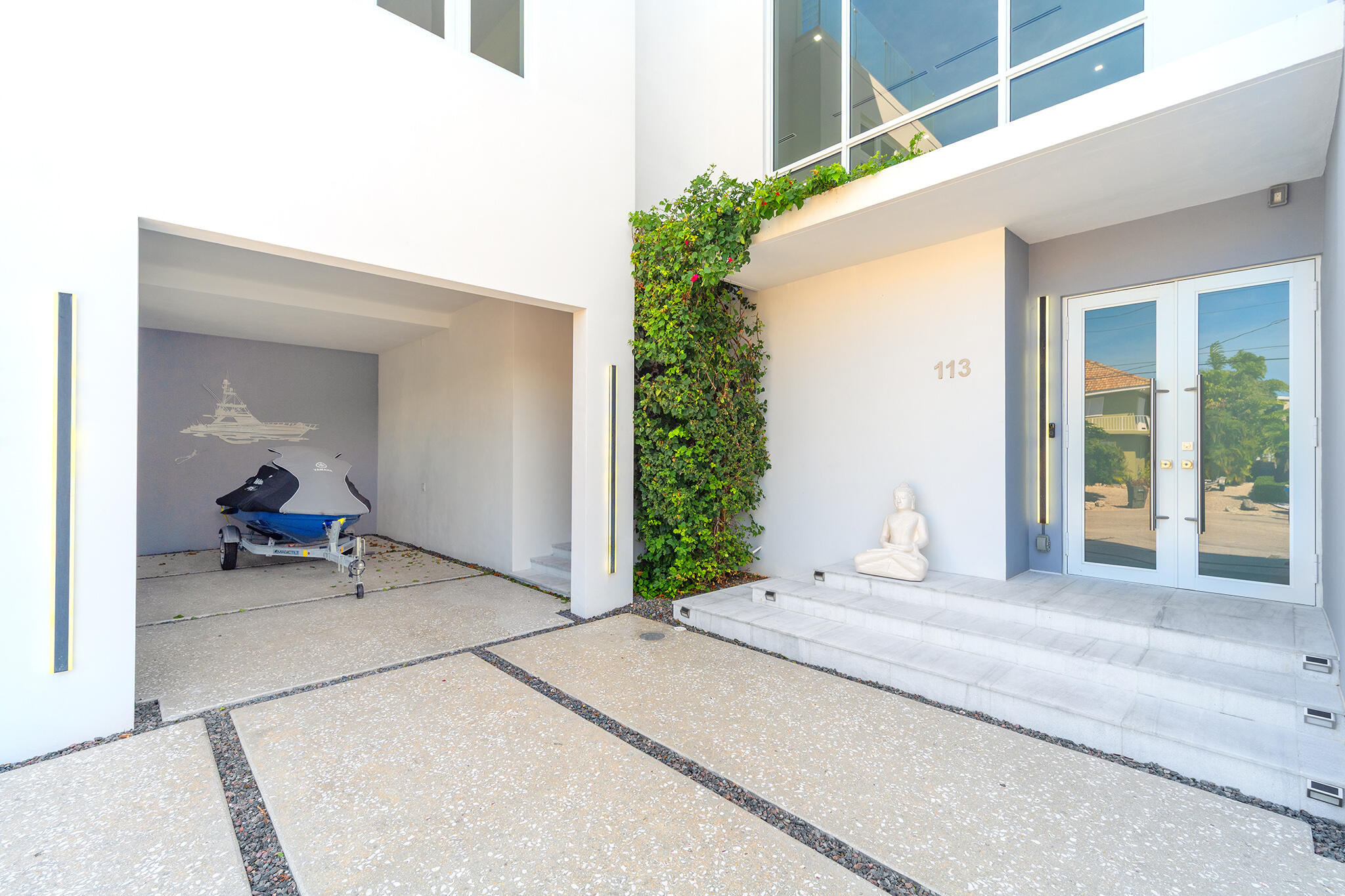 113 Court Contessa