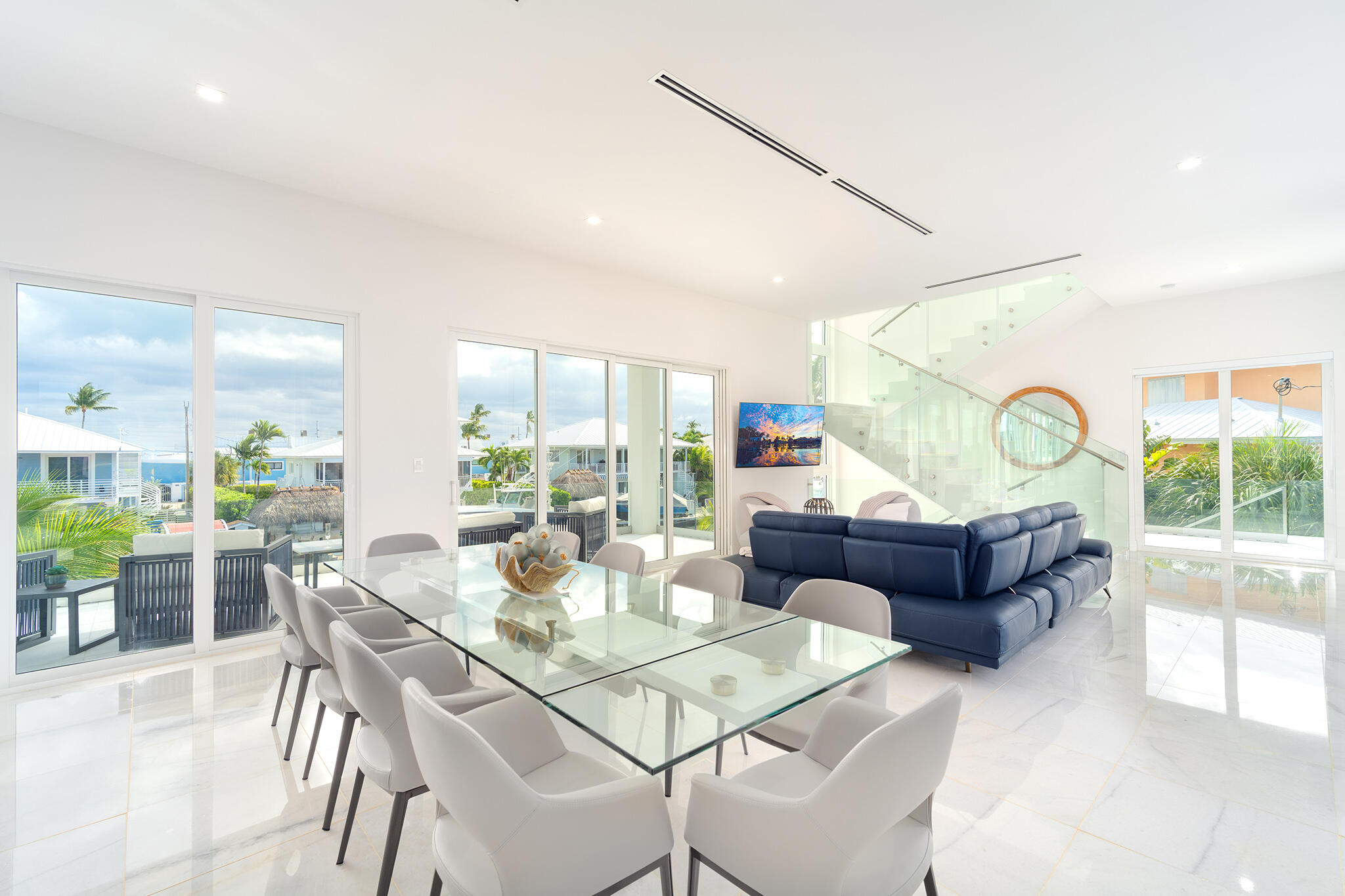 113 Court Contessa