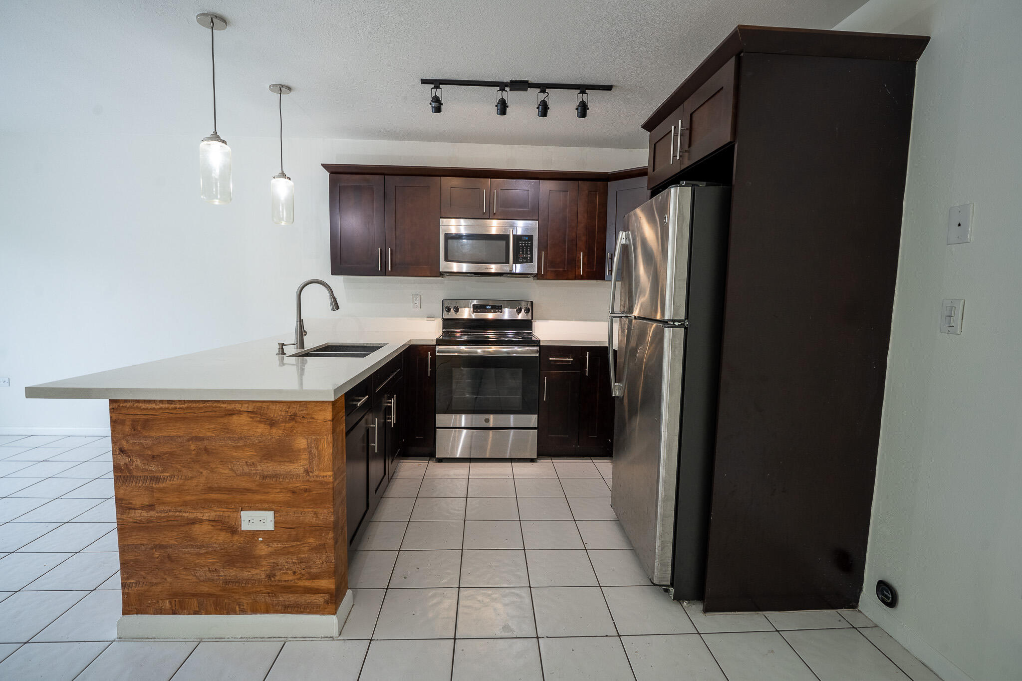 1129 Pebble Beach Lane Unit: 11