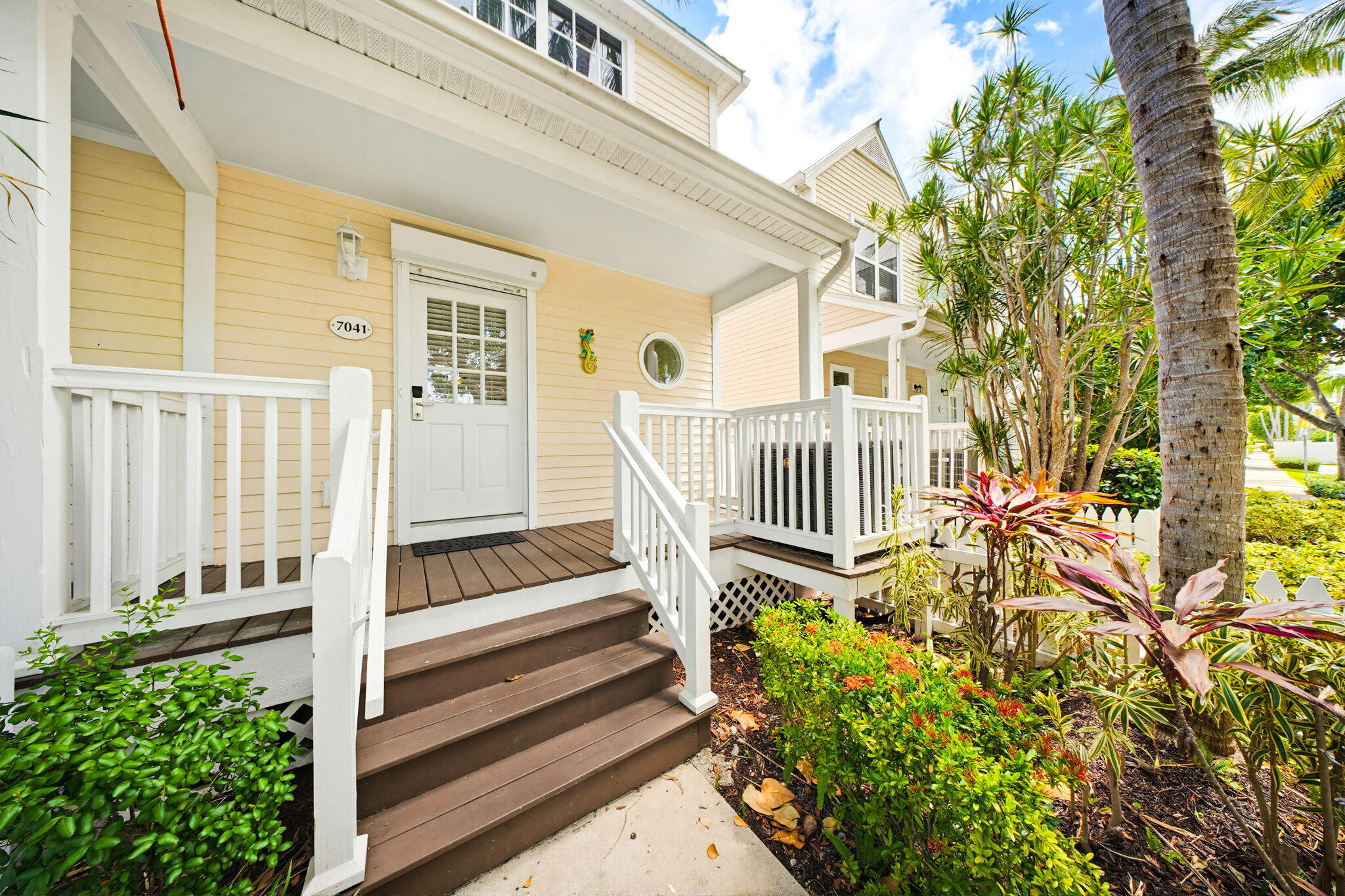 7041 Harbor Village Drive