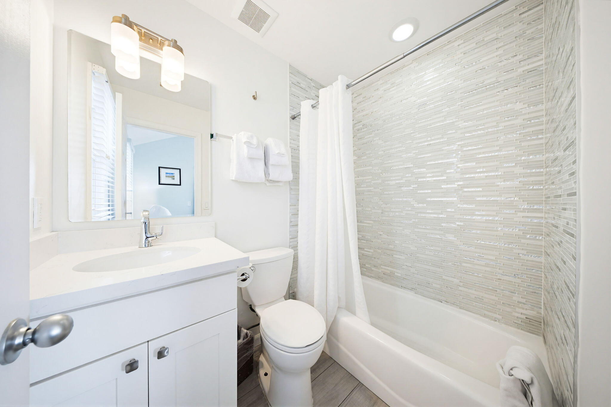 7041 Harbor Village Drive
