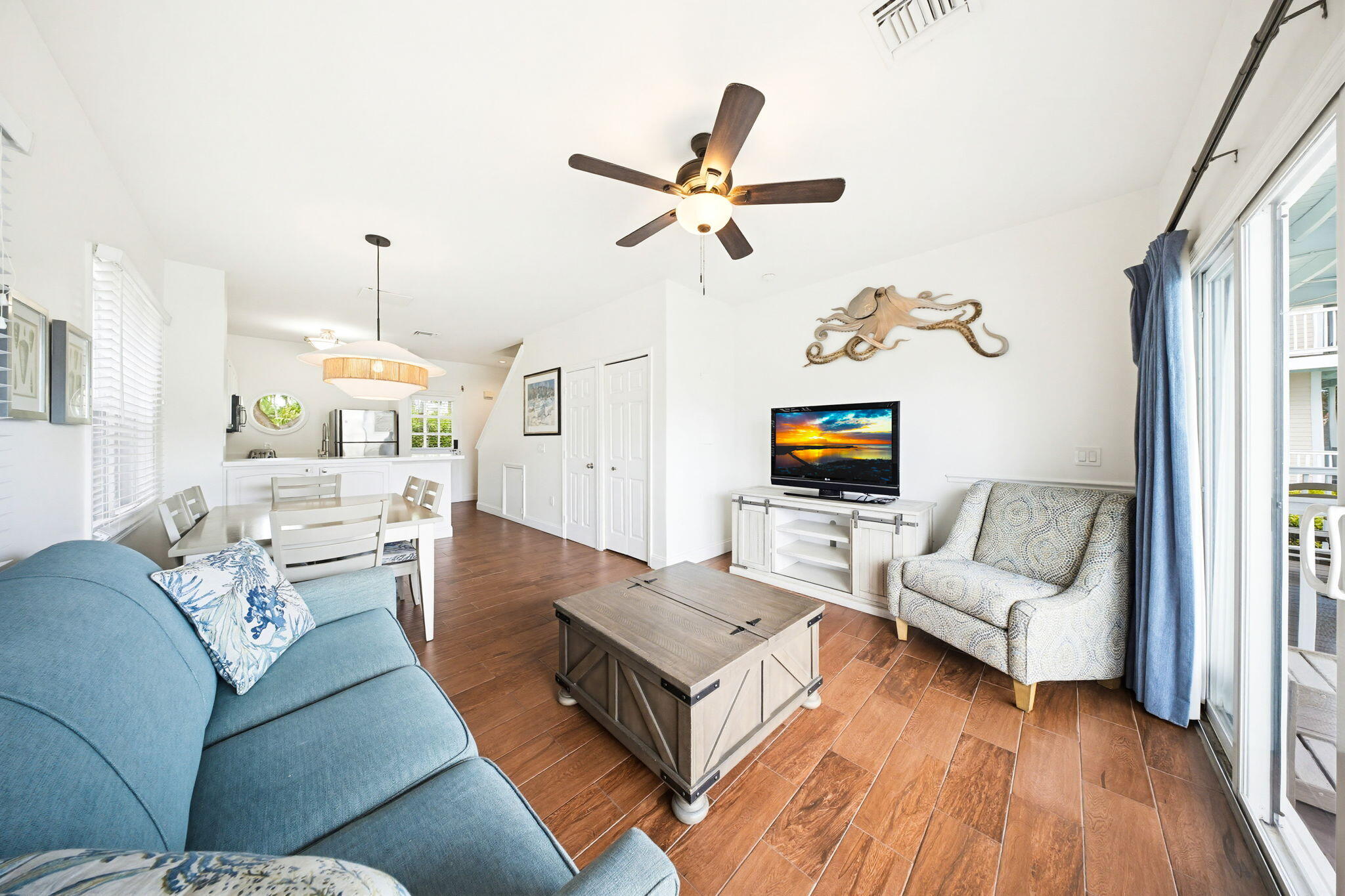 7041 Harbor Village Drive