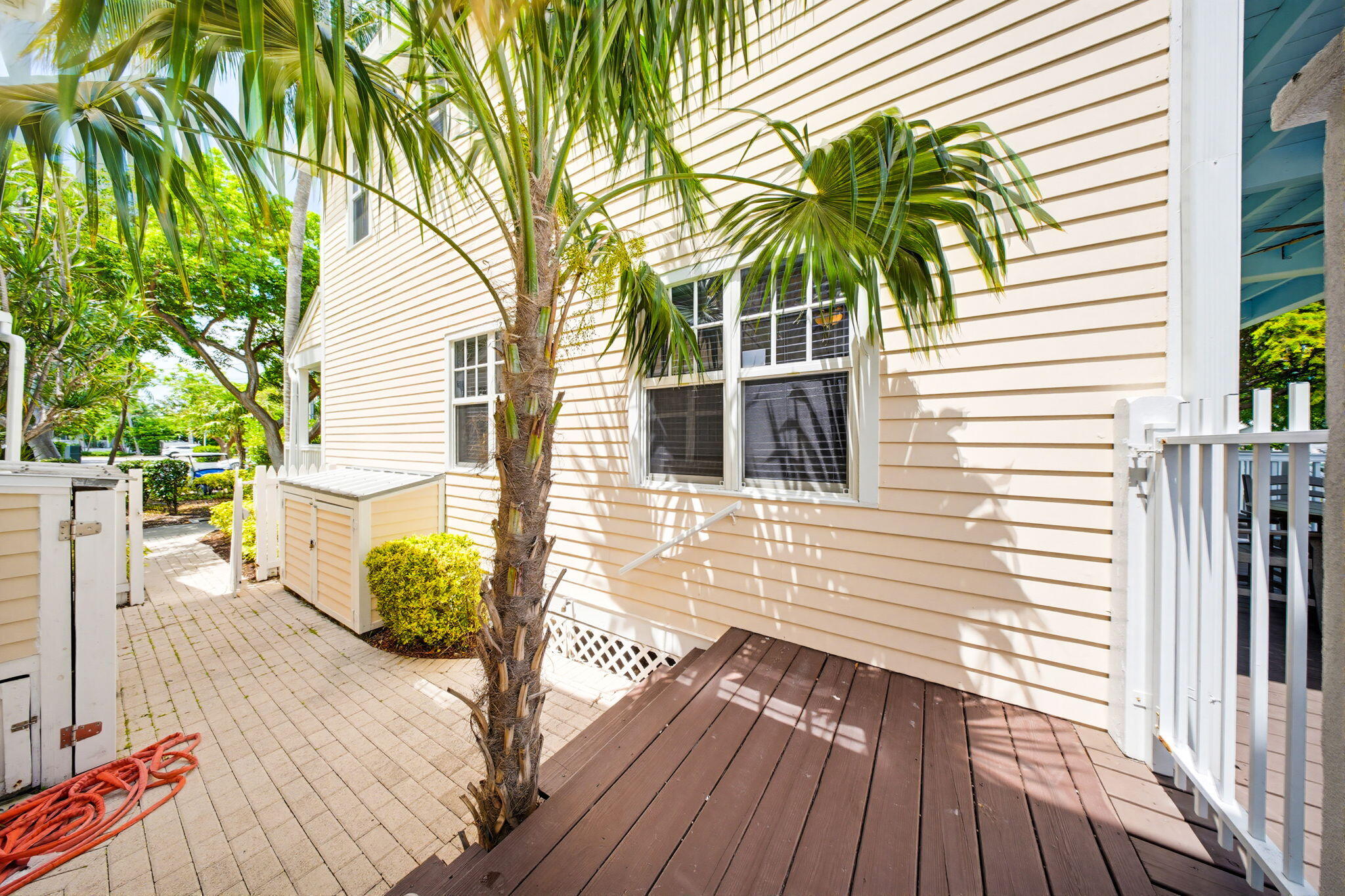 7041 Harbor Village Drive