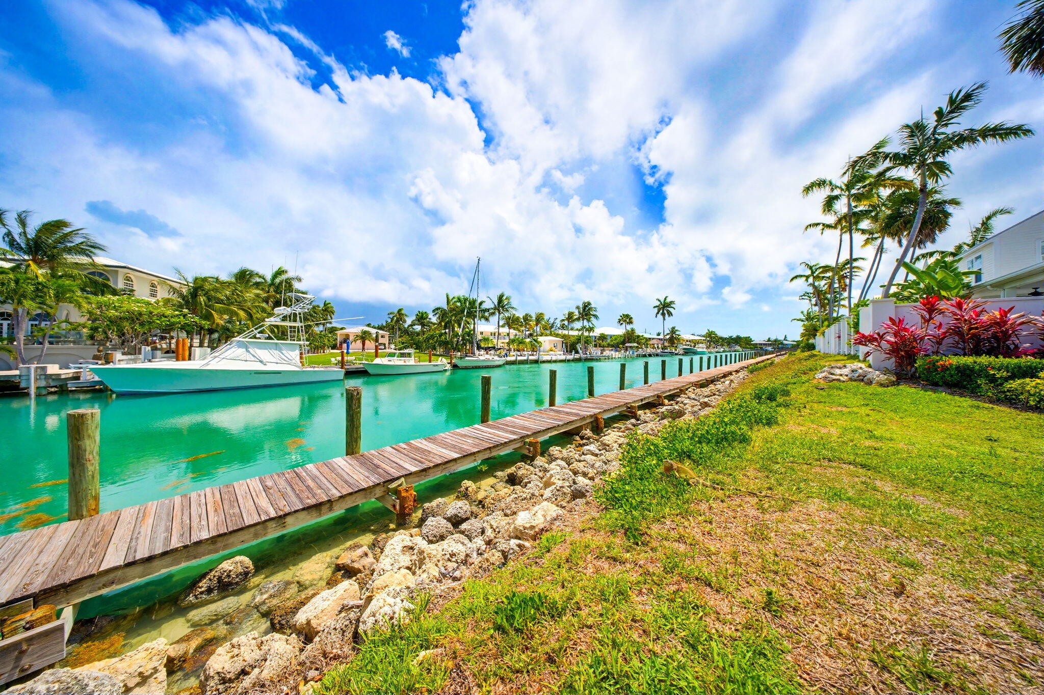 7041 Harbor Village Drive
