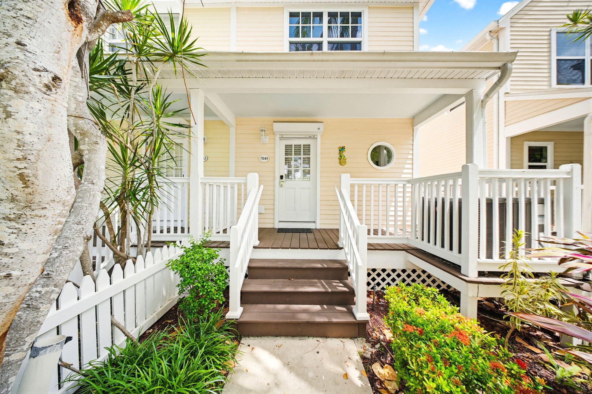 7041 Harbor Village Drive