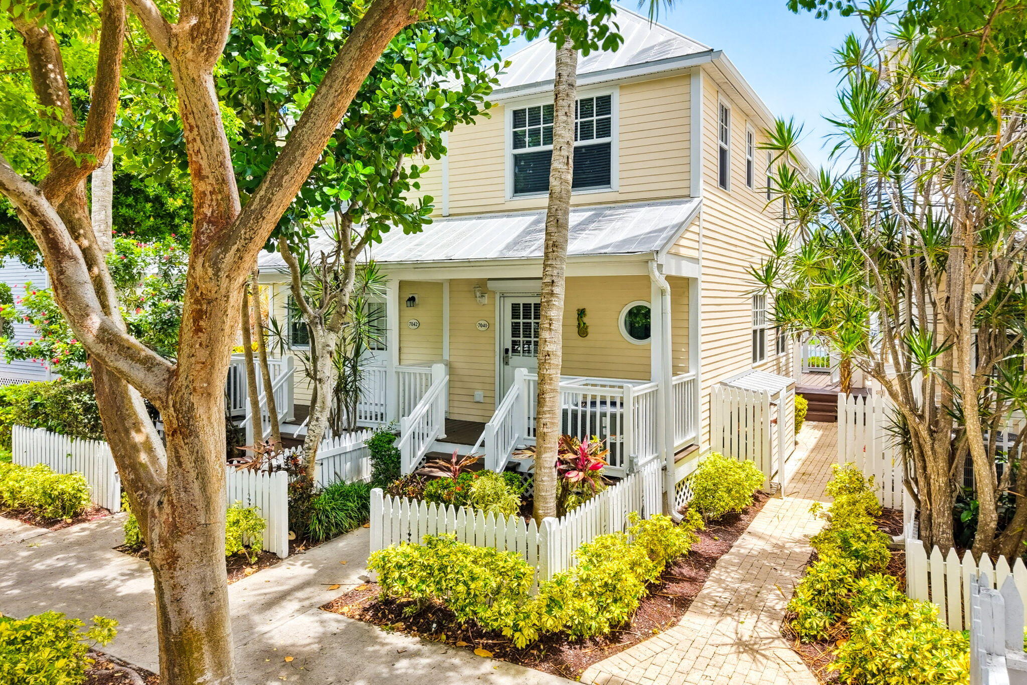 7041 Harbor Village Drive