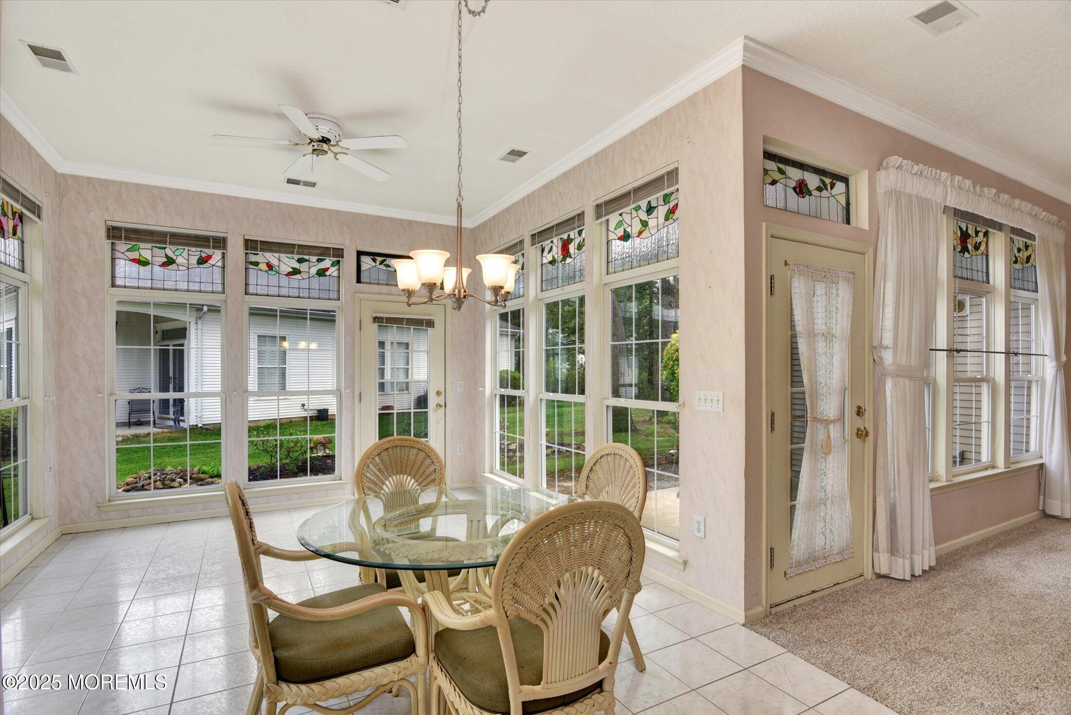 2 Amberwinds Court