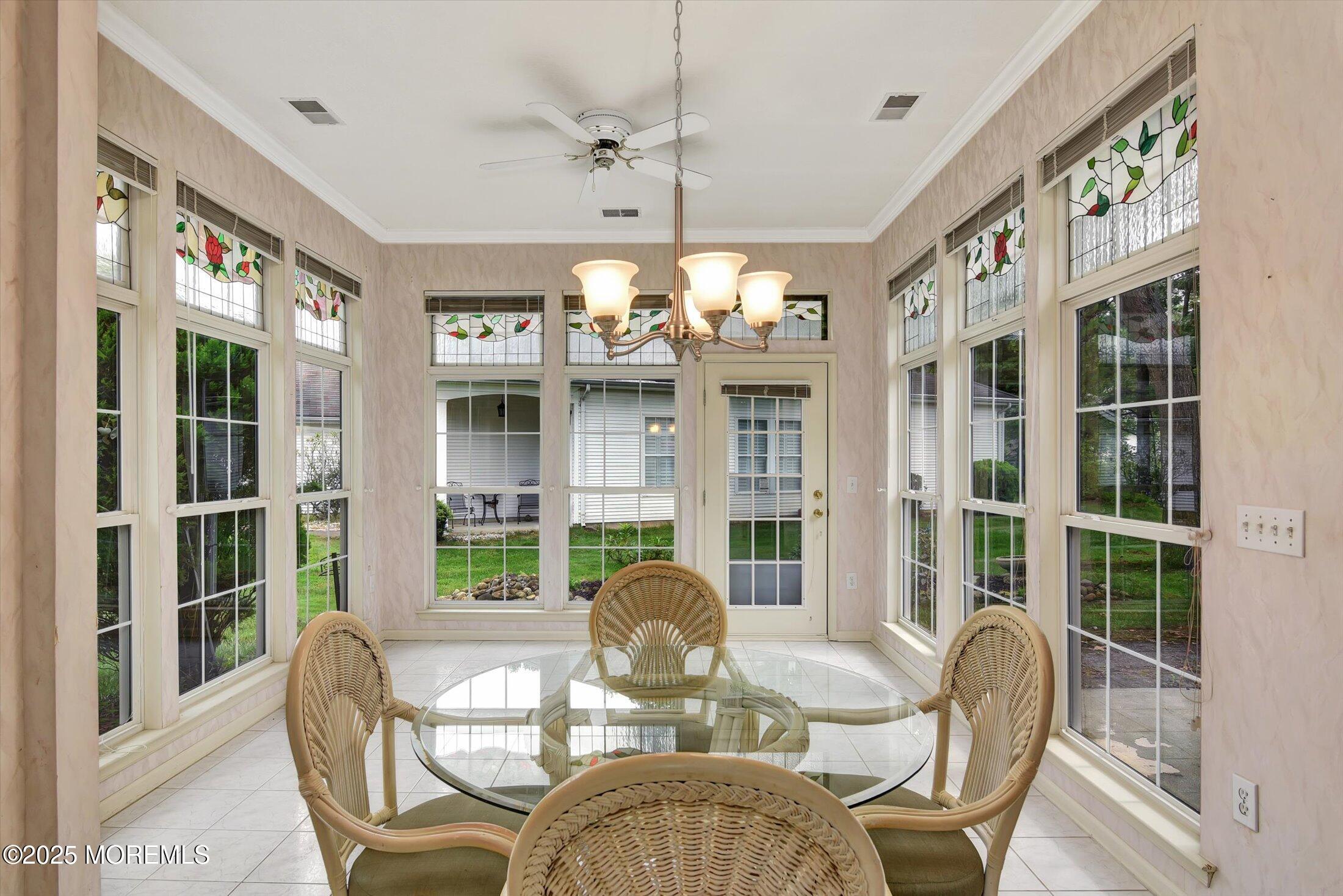 2 Amberwinds Court
