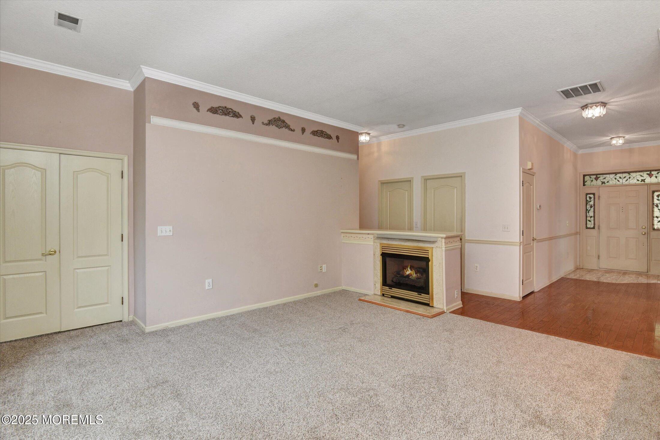 2 Amberwinds Court