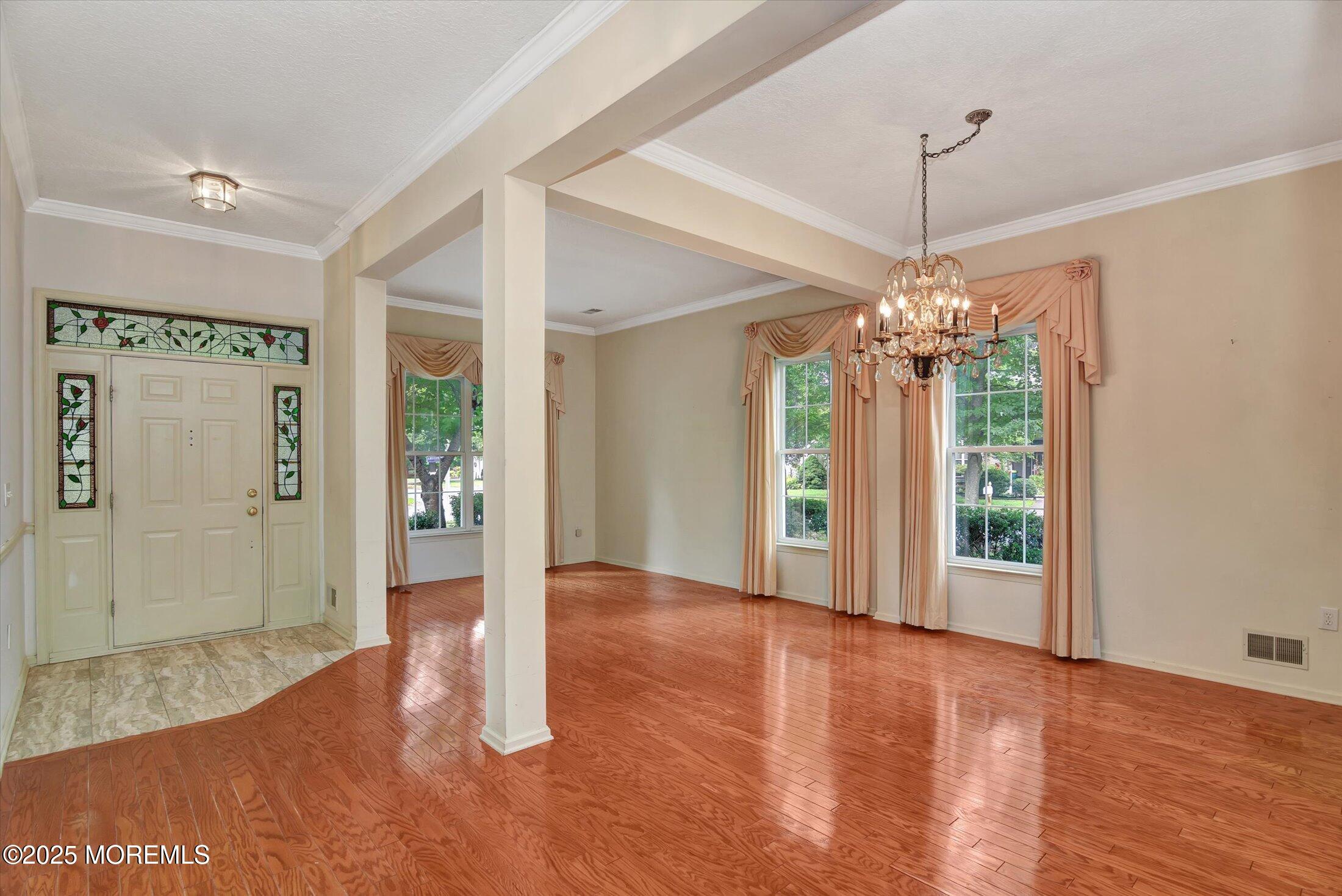 2 Amberwinds Court