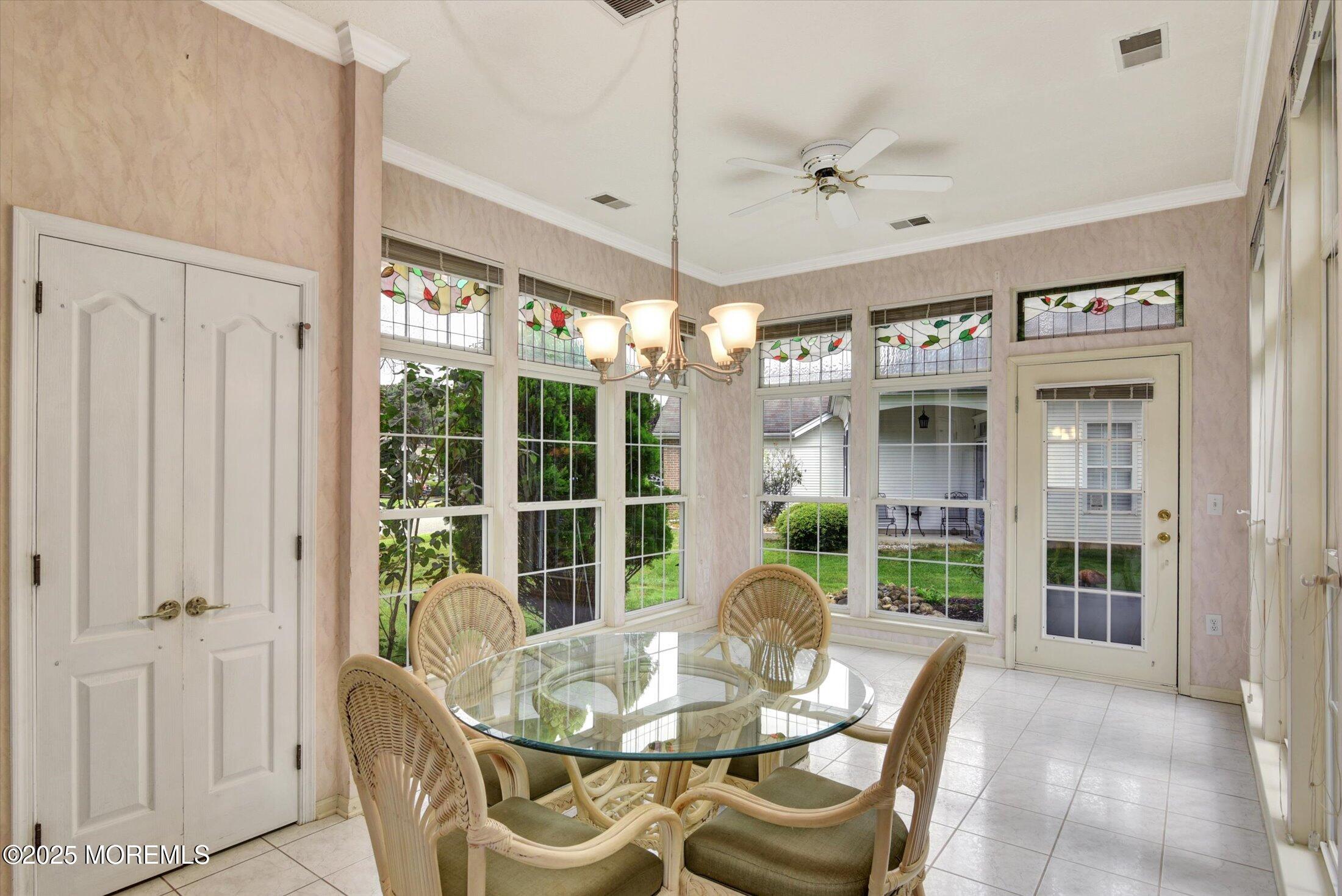 2 Amberwinds Court