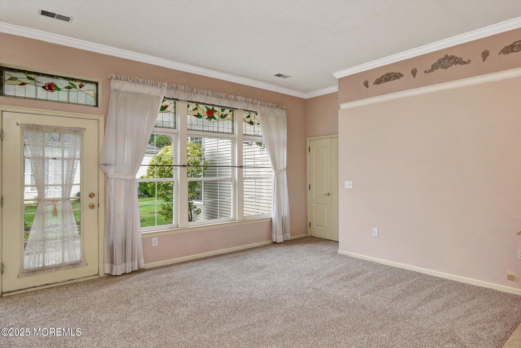 2 Amberwinds Court