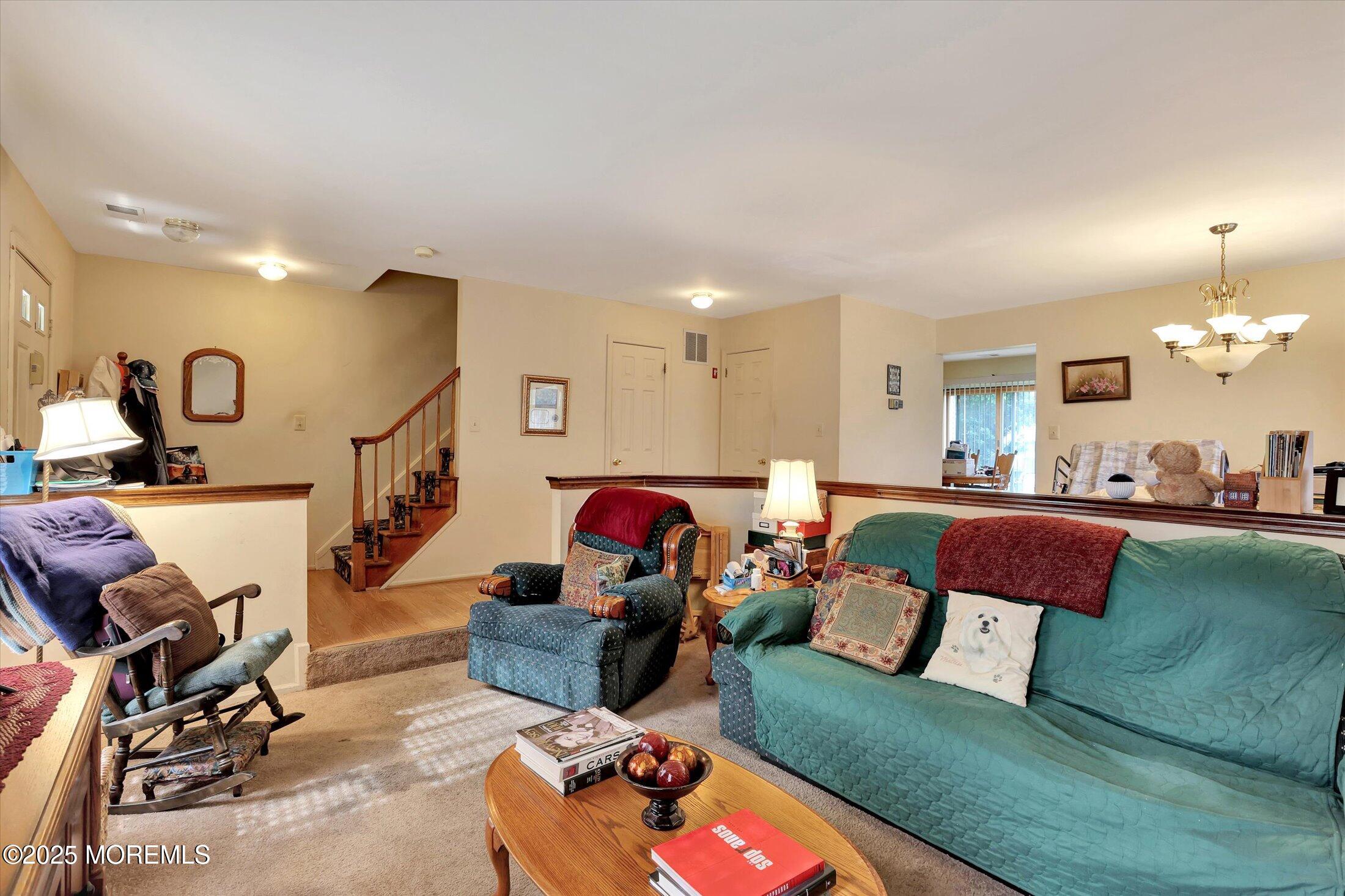 41 Lindsay Court, 8
